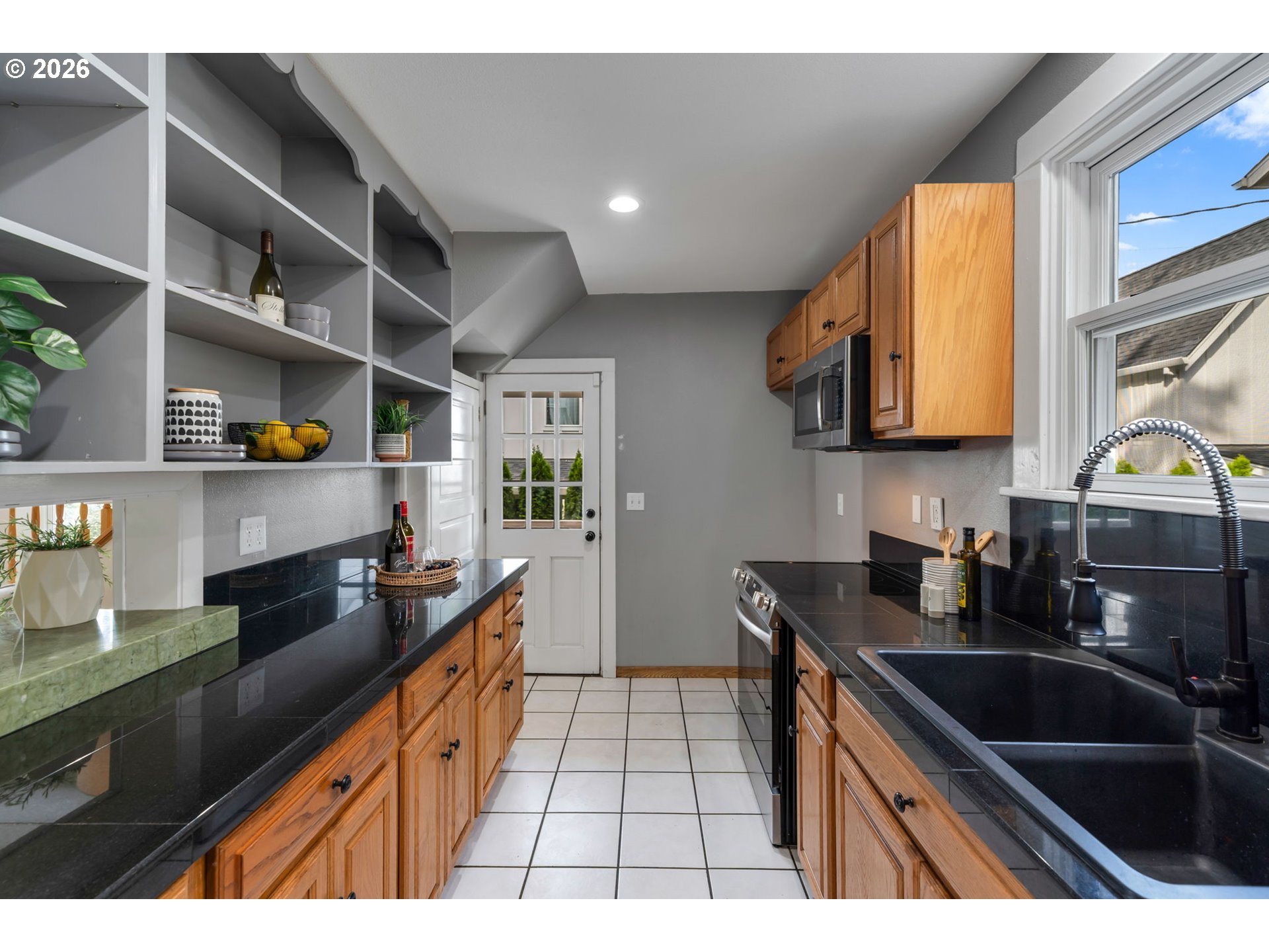 2225 N Humboldt St Property Photo 12