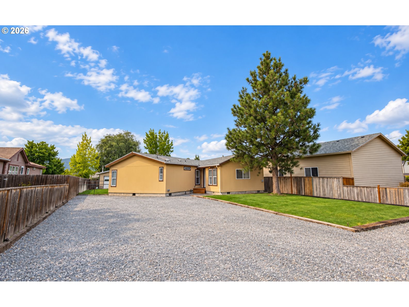 2213 Gekeler Ln Property Photo 1
