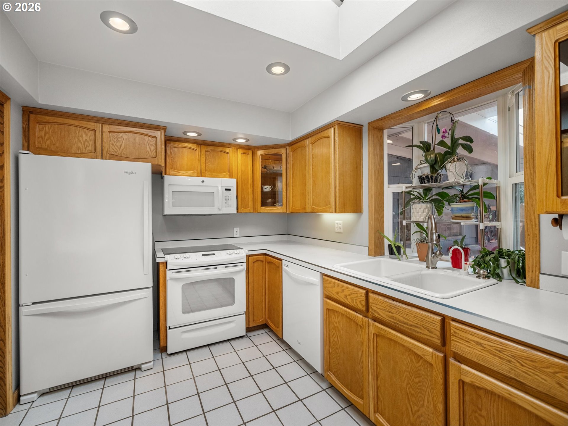 15924 Se Rhine St Property Photo 4
