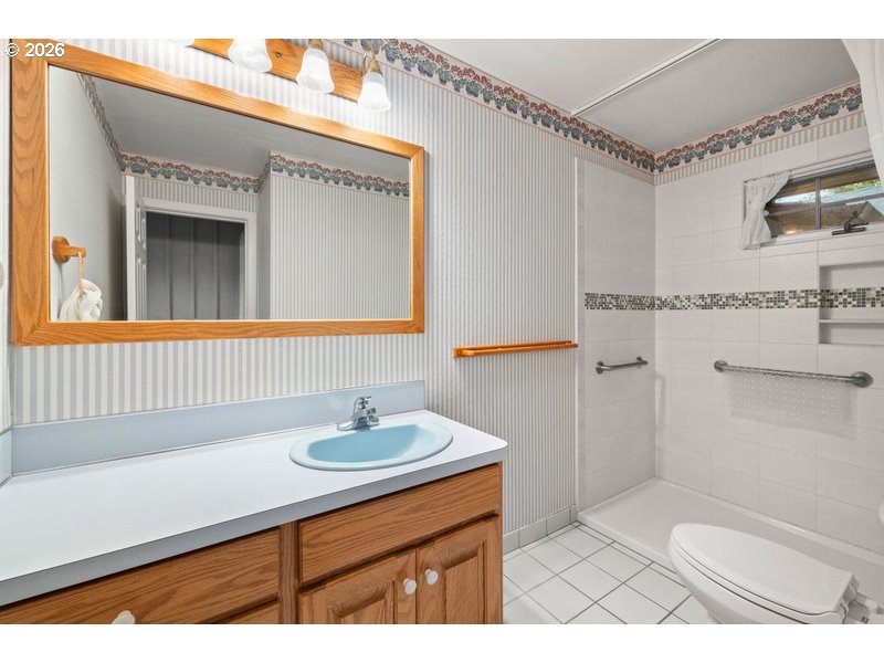 8318 Nw Bacon Rd Property Photo 9