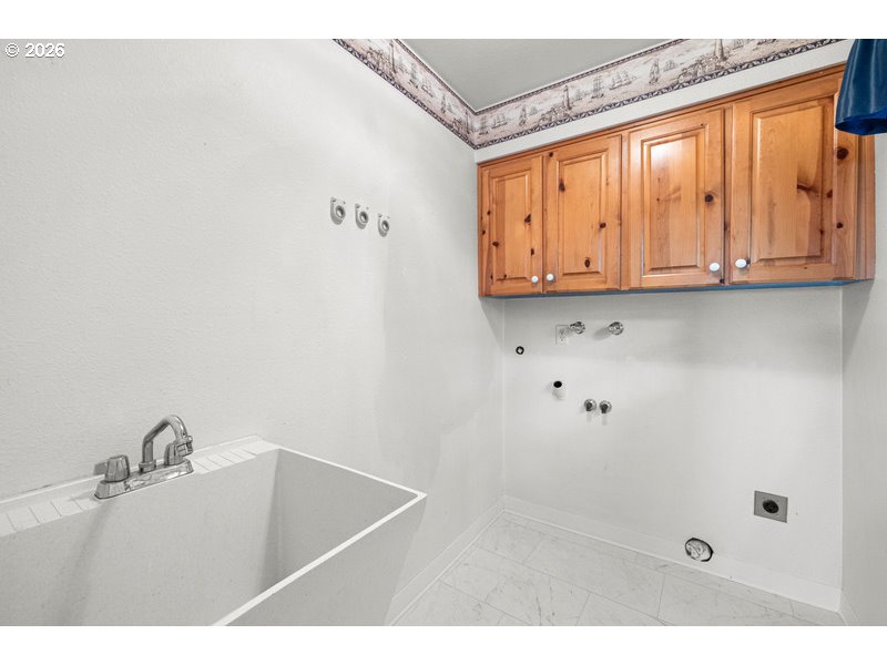 8318 Nw Bacon Rd Property Photo 10