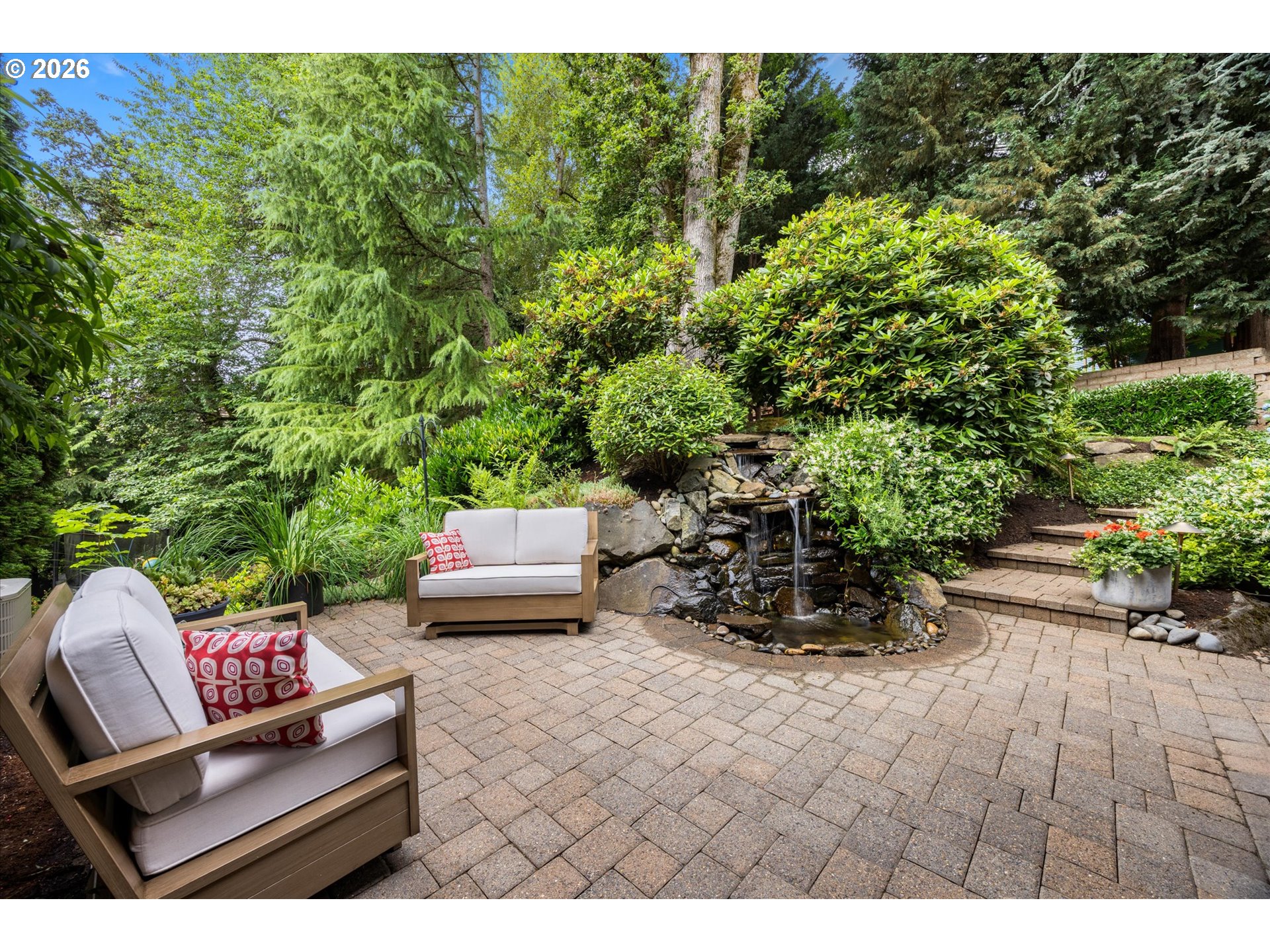 3921 Northhampton Ct Property Photo 6