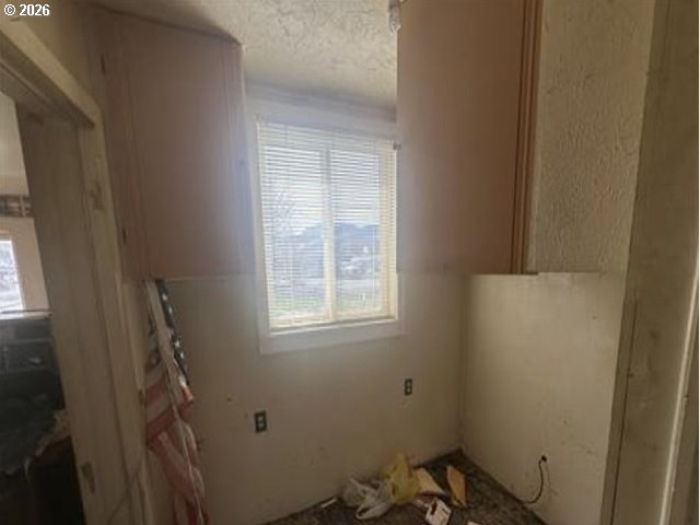 968 S 1st St Property Photo 7