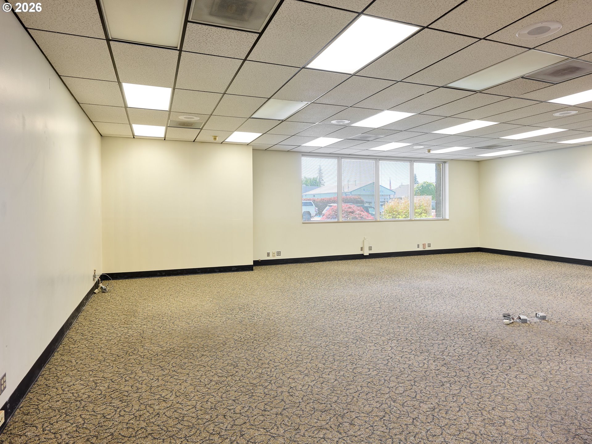 200 Center Ave Property Photo 21