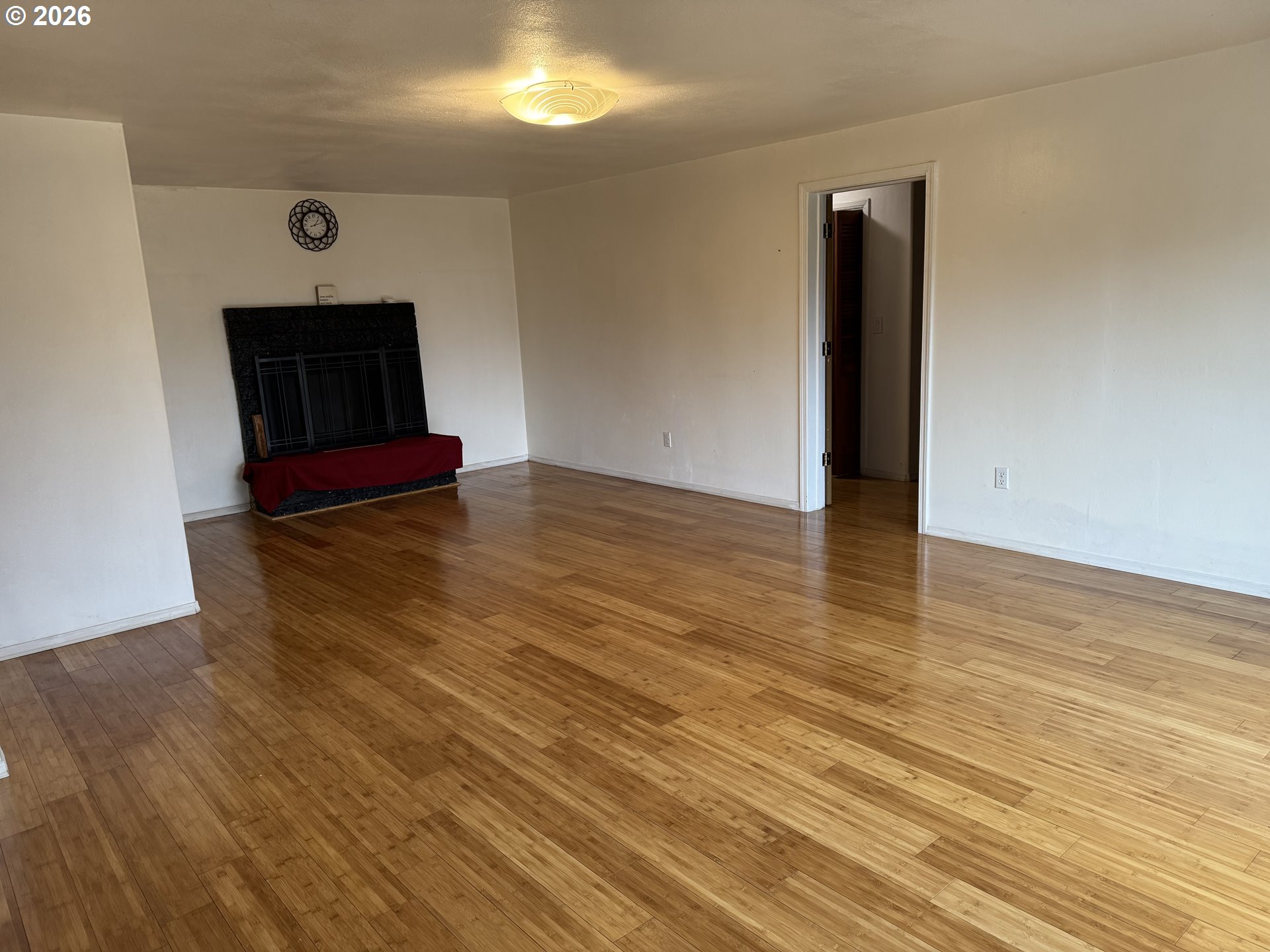 3330 Chester St Property Photo 6