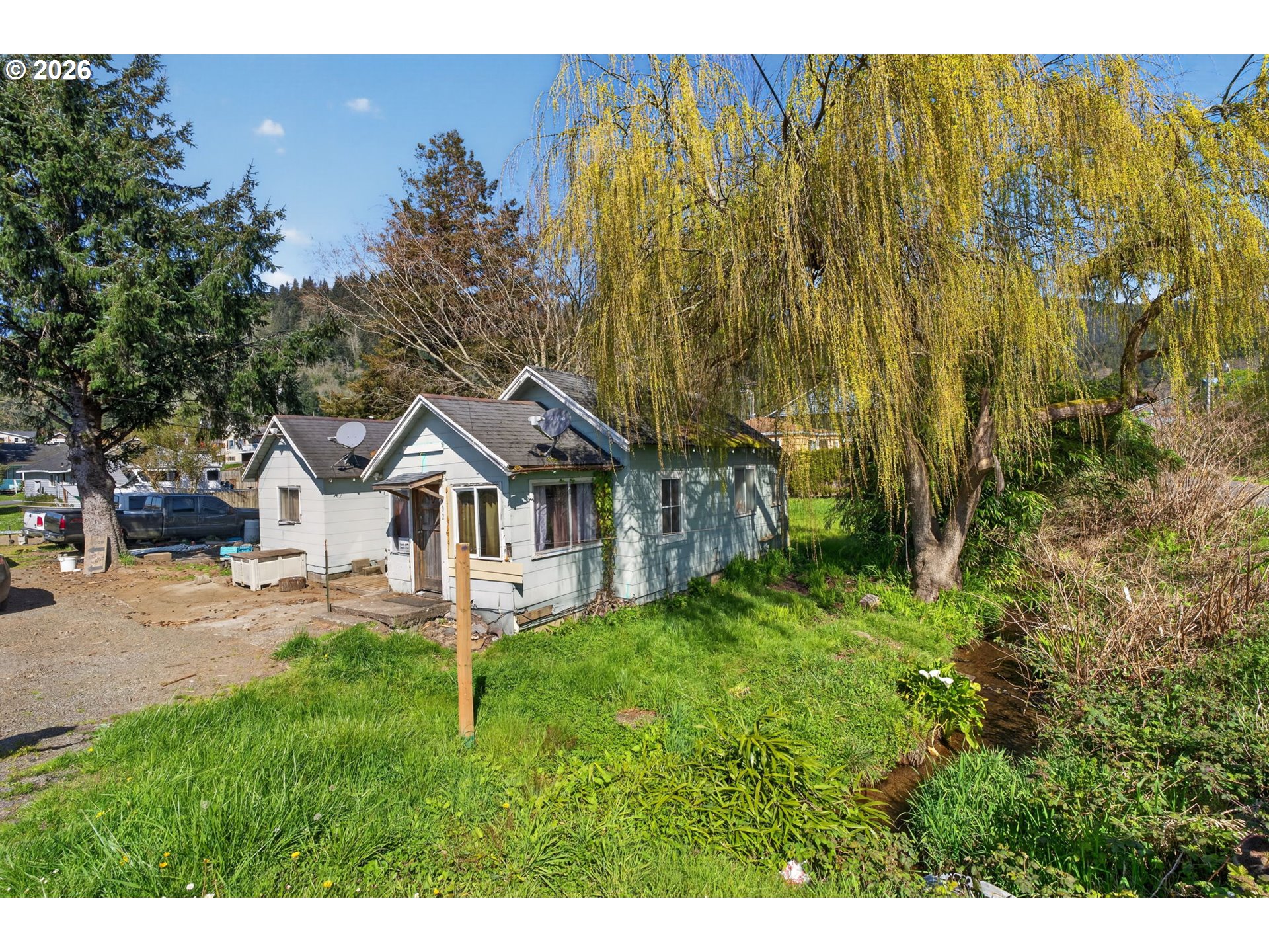 402 Acacia Ave Property Photo 4