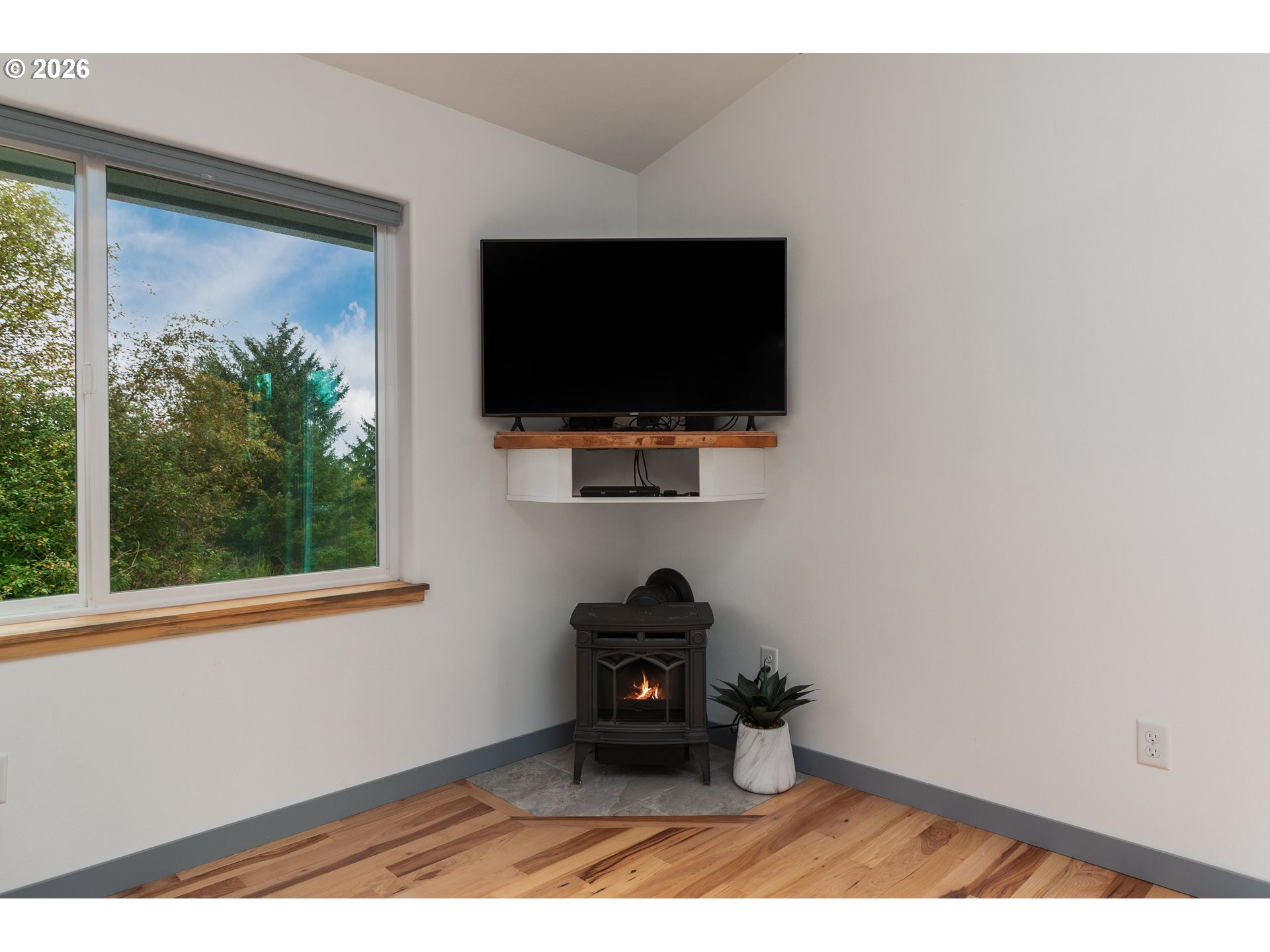7300 Valley View Dr Property Photo 6