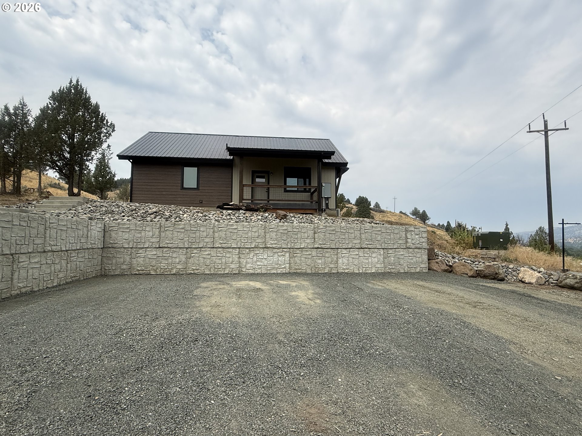 140 Se Bunchgrass Rd Property Photo 2