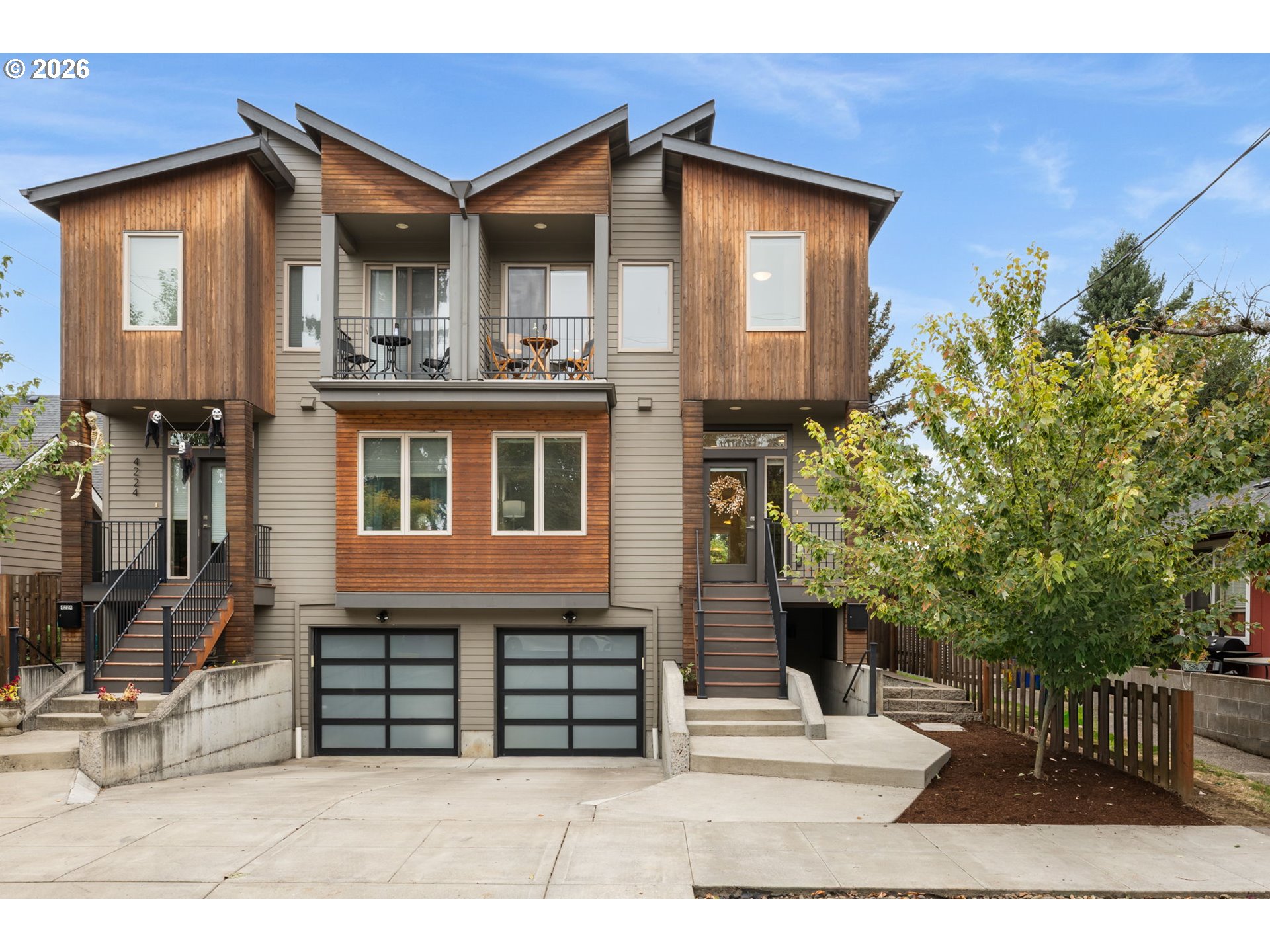 4222 N Kerby Ave Property Photo 1