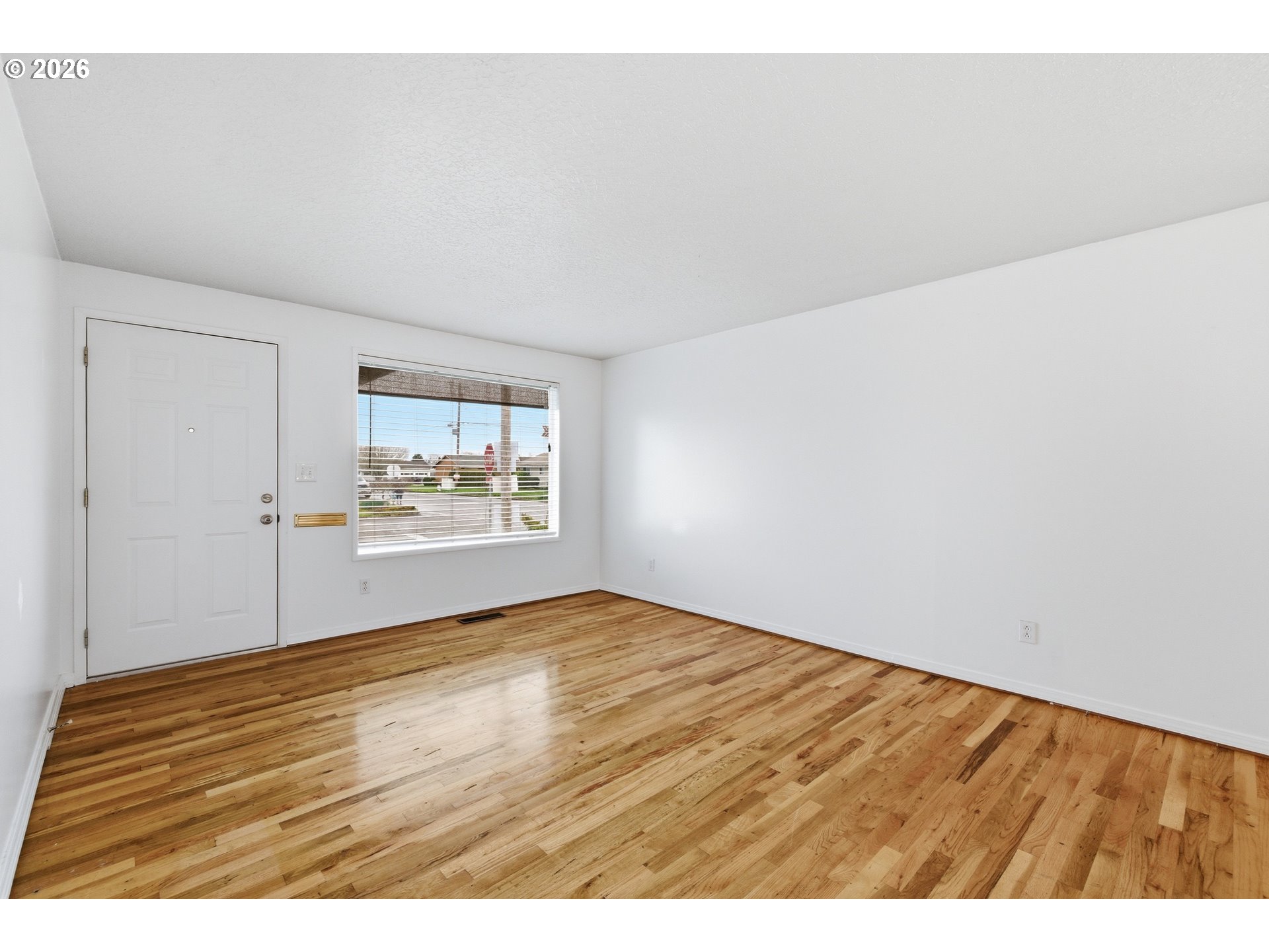1390 Astor Way Property Photo 3