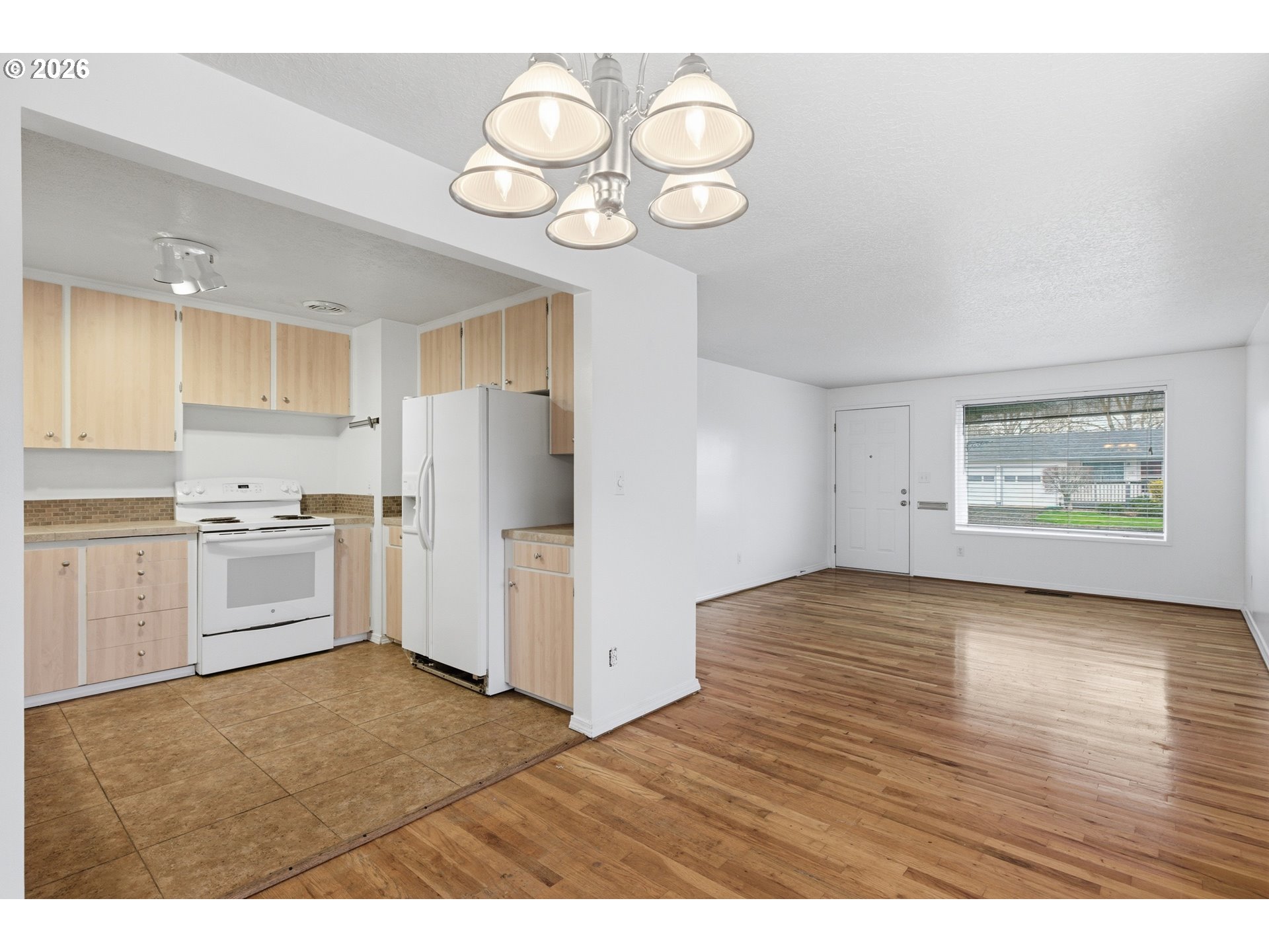 1390 Astor Way Property Photo 13