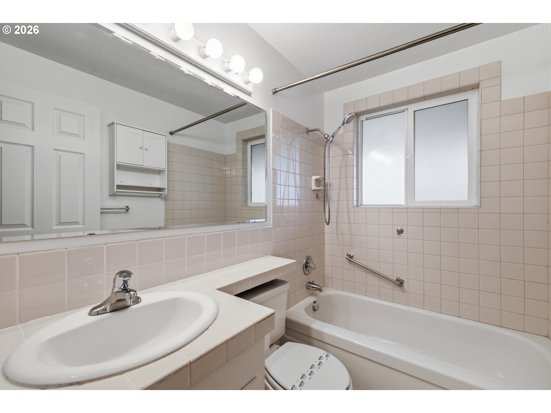 1390 Astor Way Property Photo 22