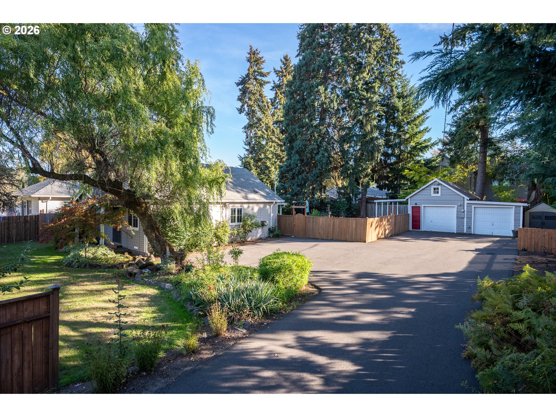 10040 SW AVERY ST Property Photo 1