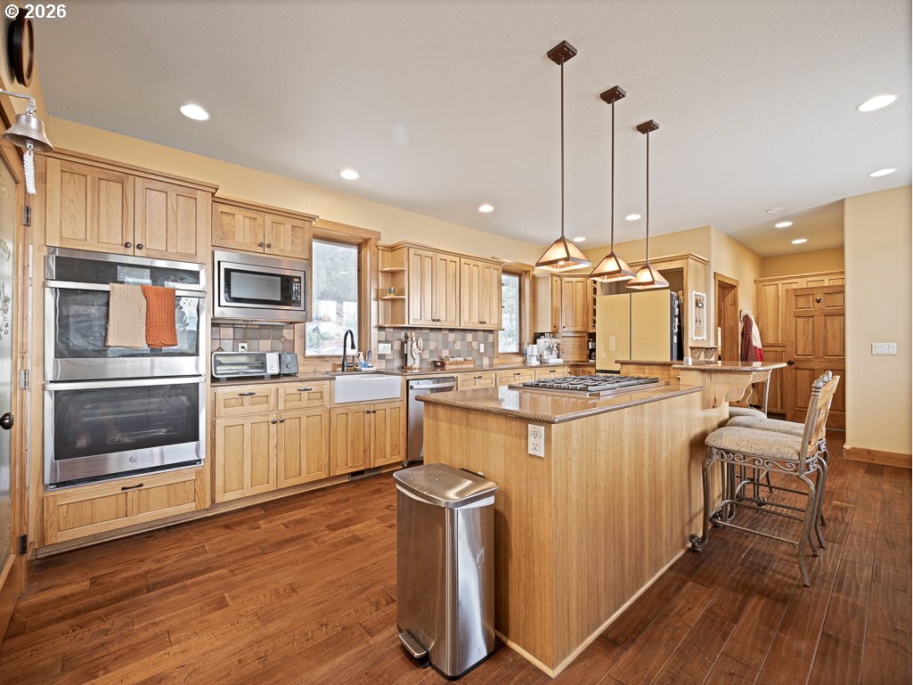 4728 Coopers Hawk Rd Property Photo 4