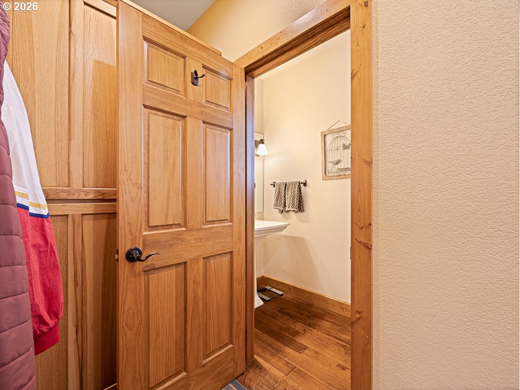 4728 Coopers Hawk Rd Property Photo 20