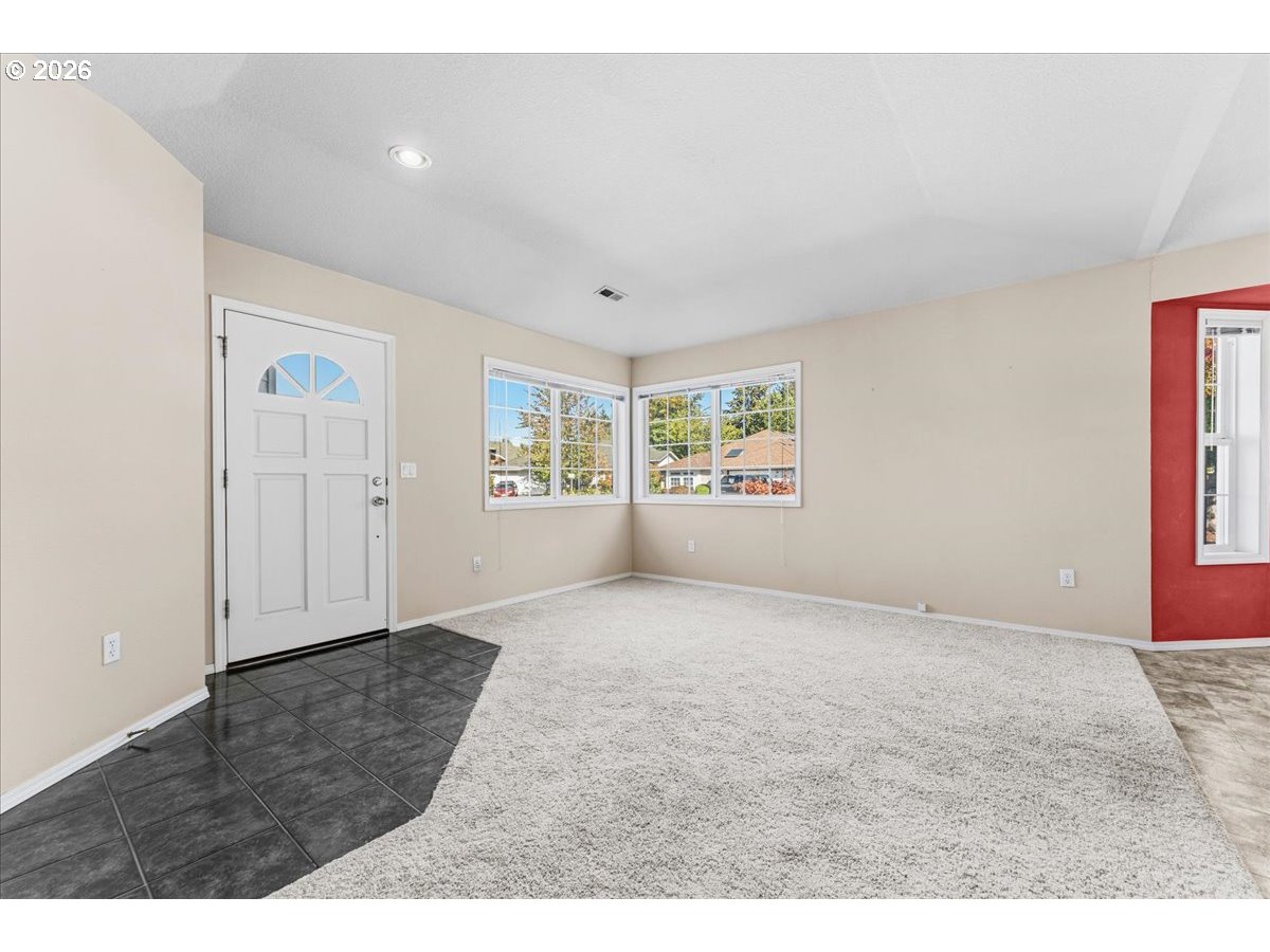 16677 Sw Jordan Way Property Photo 3