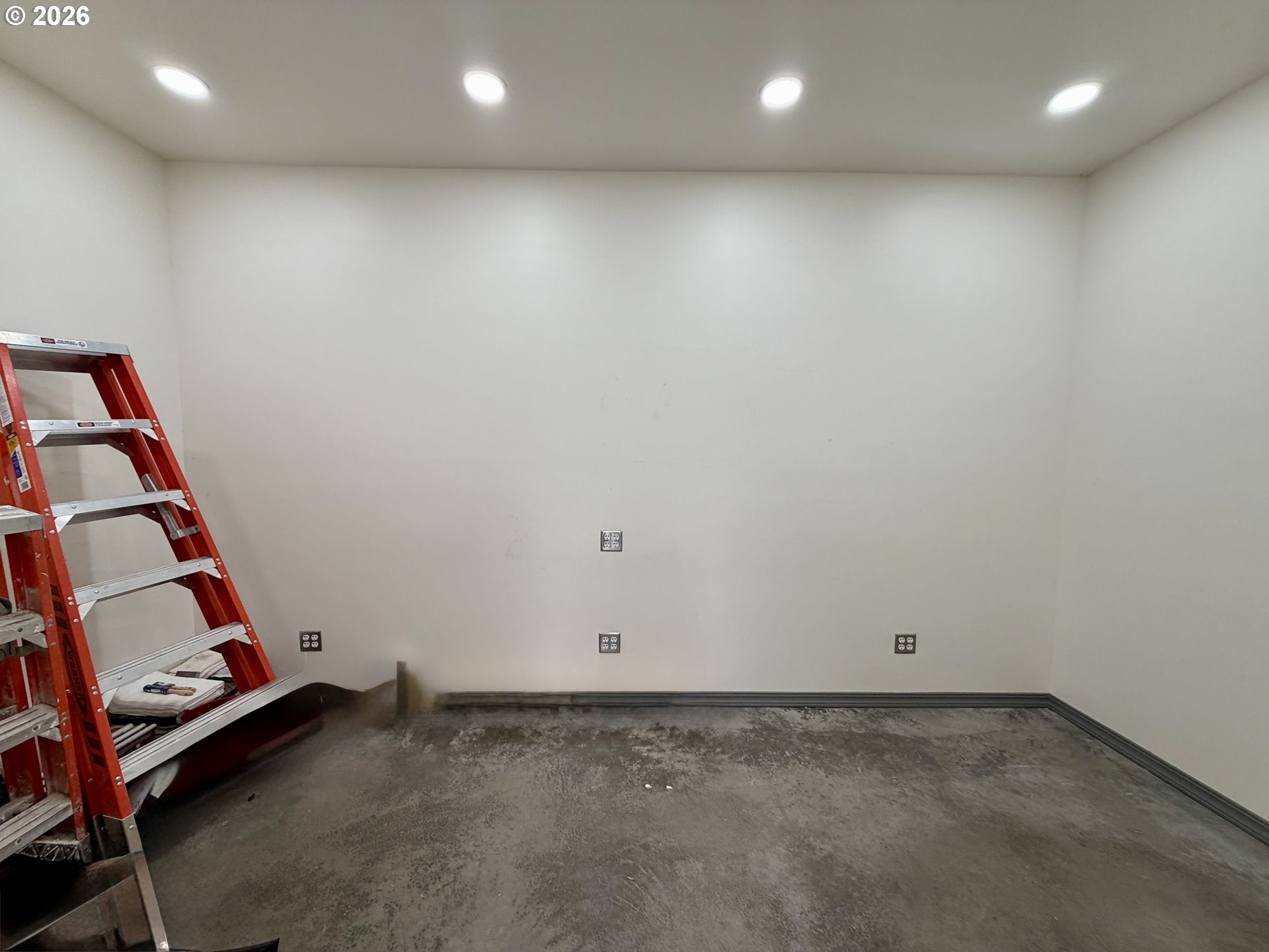 644 Railroad St Property Photo 19