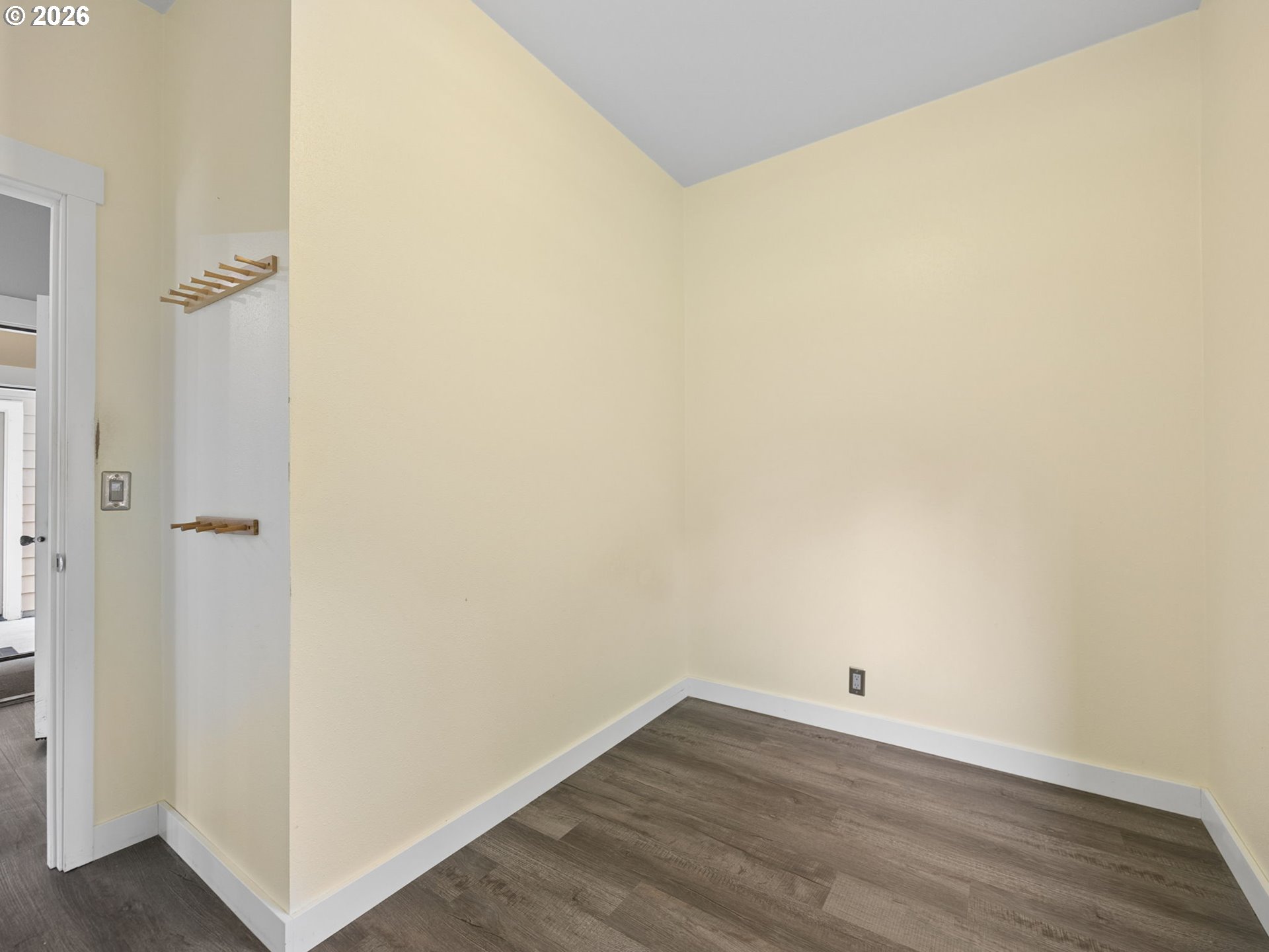 40189 Laurel St Property Photo 37
