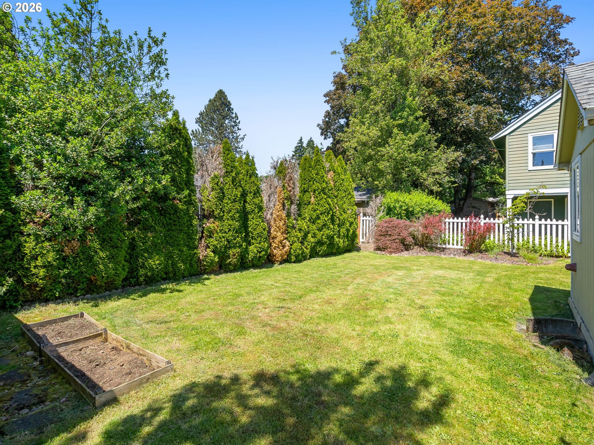 209 Ne 192nd Ave Property Photo 32