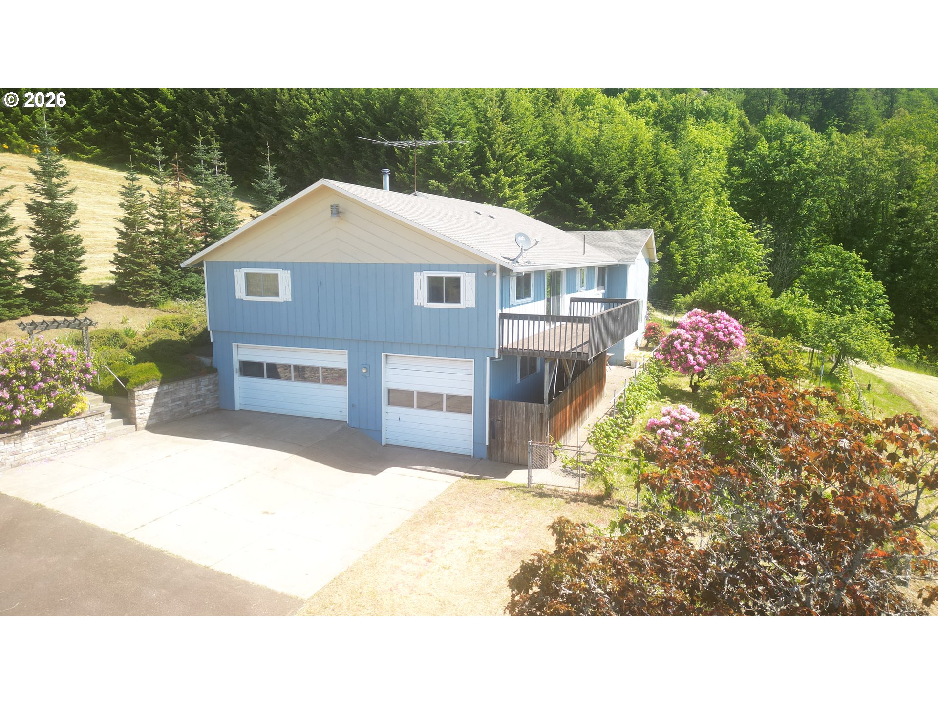 18108 Ne Bald Peak Ln Property Photo 2