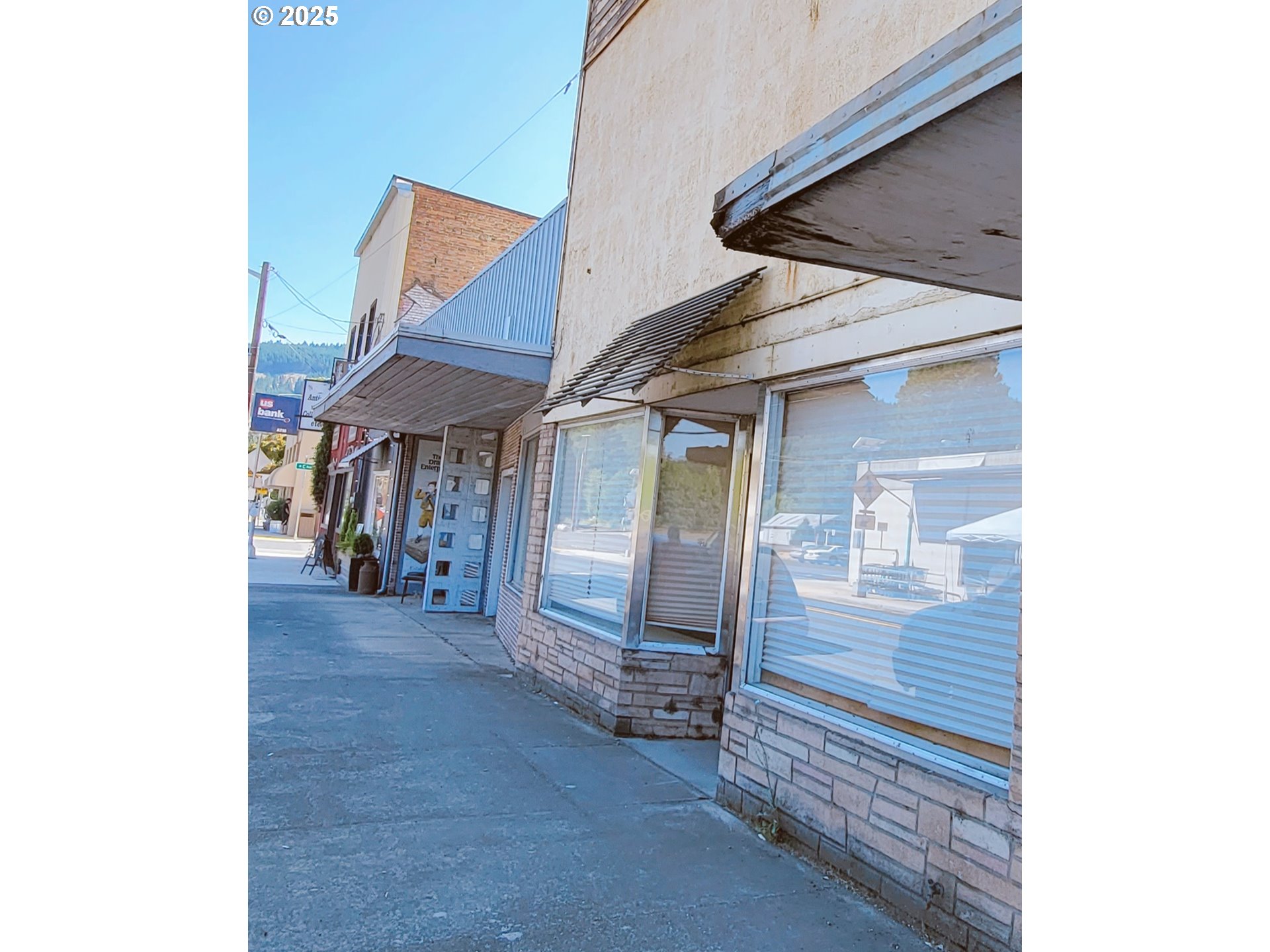 311 N First St Property Photo 1