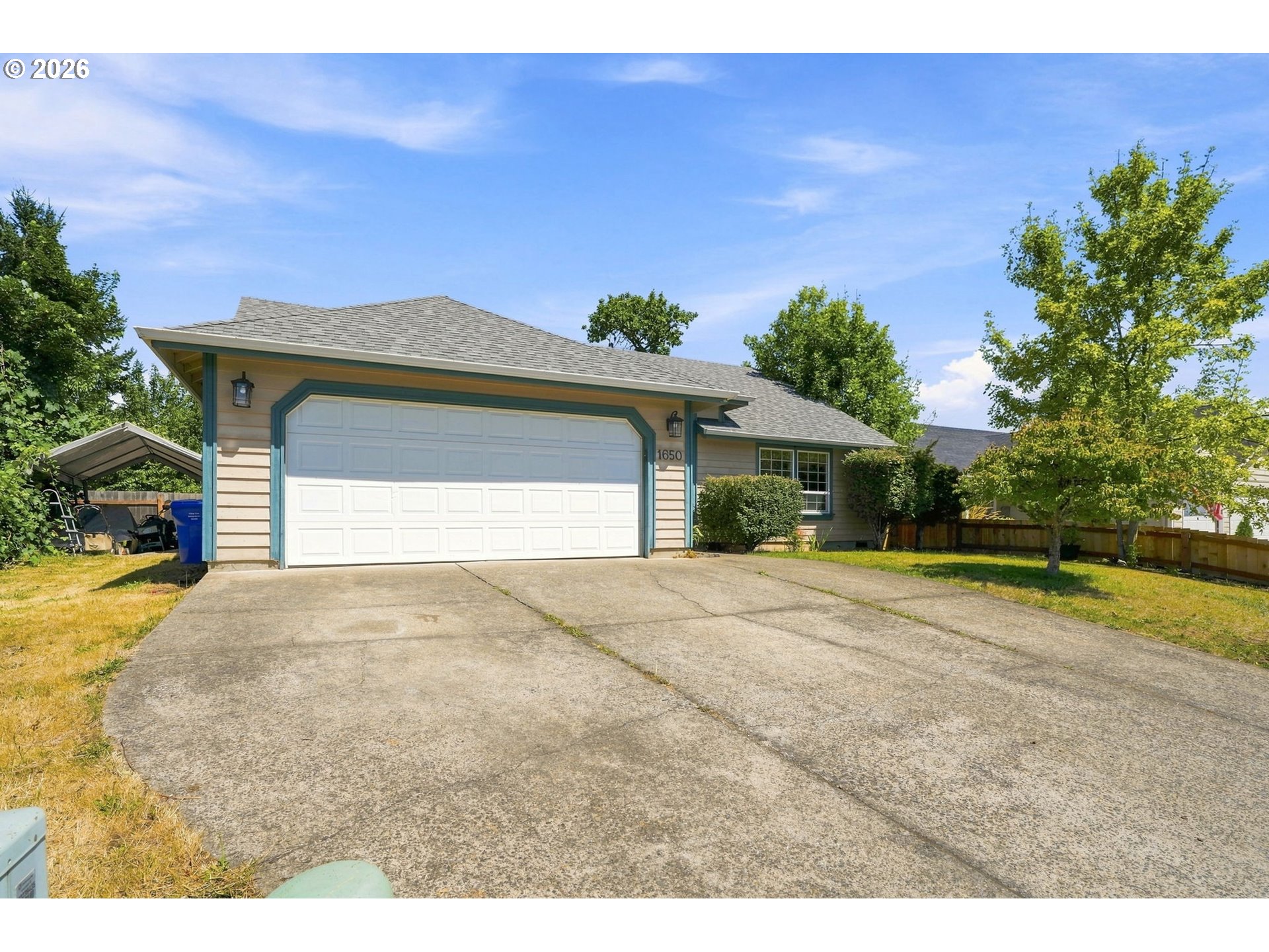 1650 Daugherty Ave Property Photo 3
