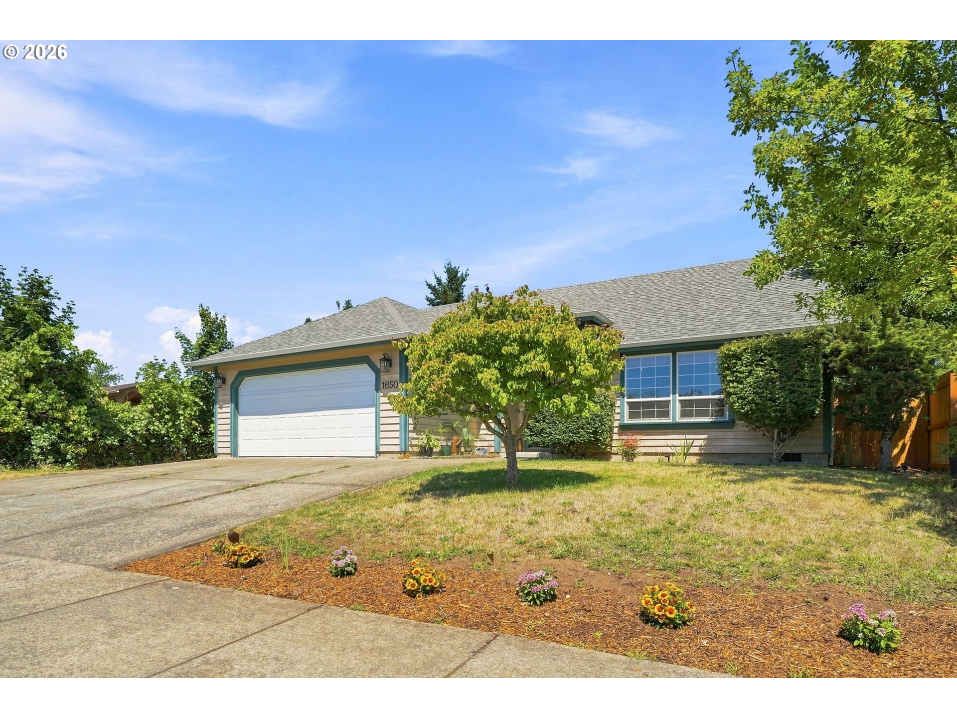 1650 Daugherty Ave Property Photo 4