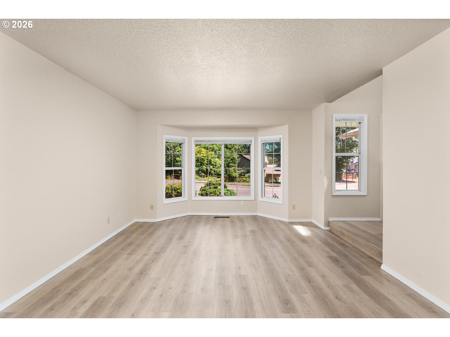 22491 Clark St Property Photo 5