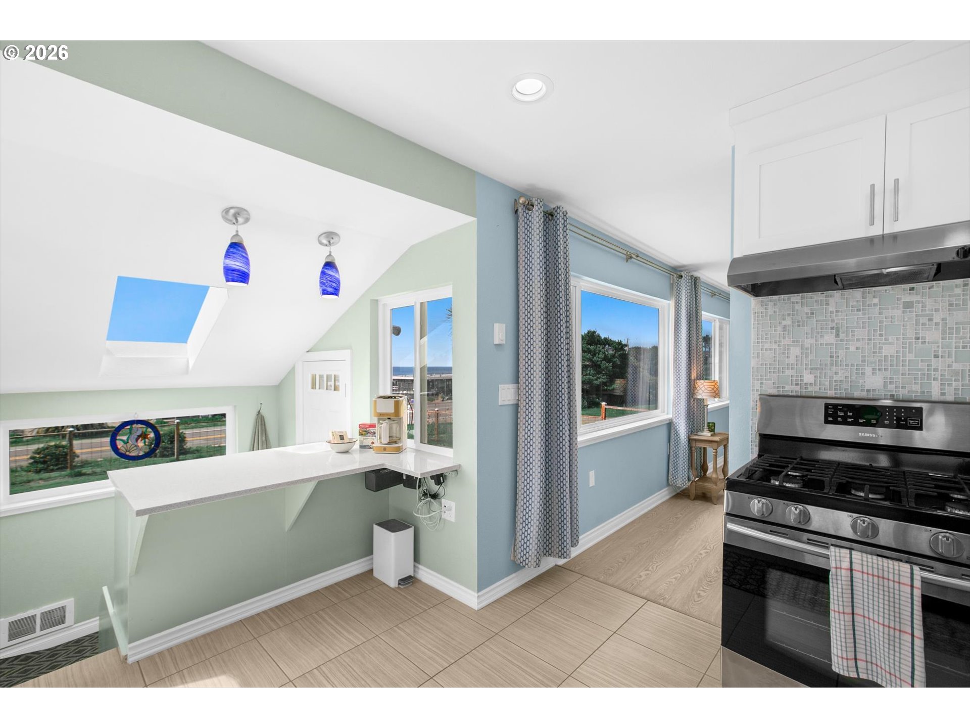 95469 Highway 101 S Property Photo 18