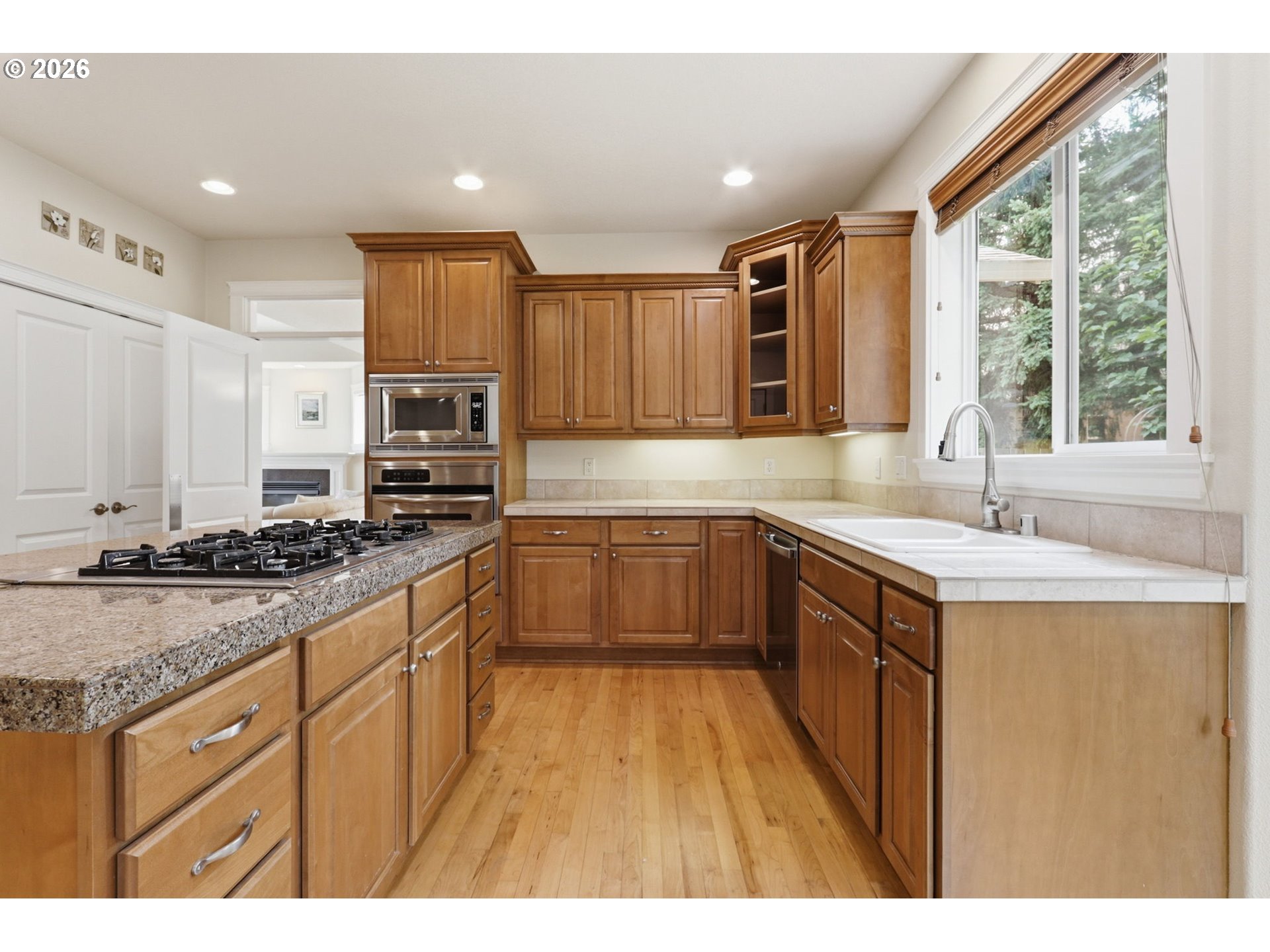 516 Se 200th Pl Property Photo 11