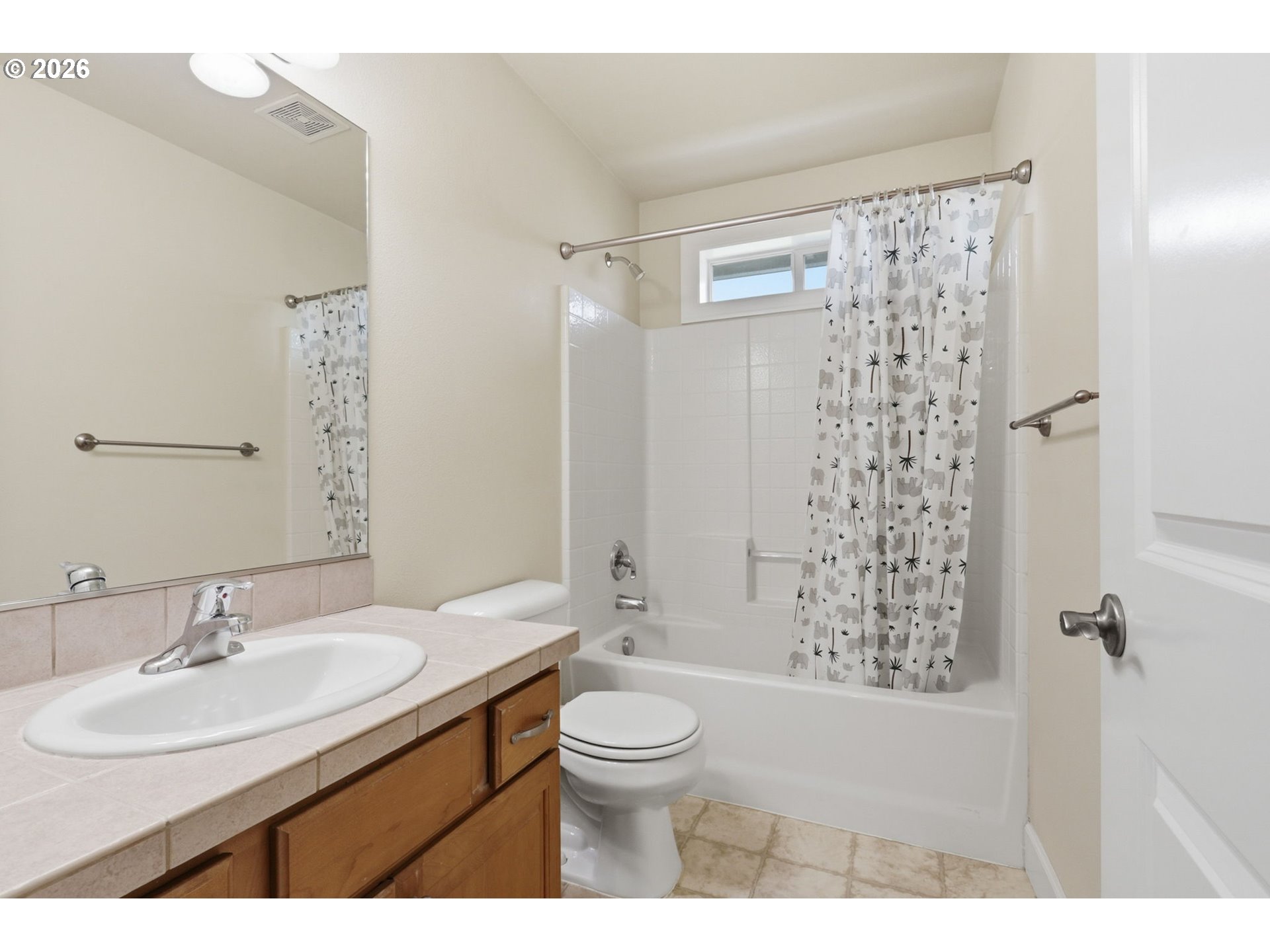 516 Se 200th Pl Property Photo 25