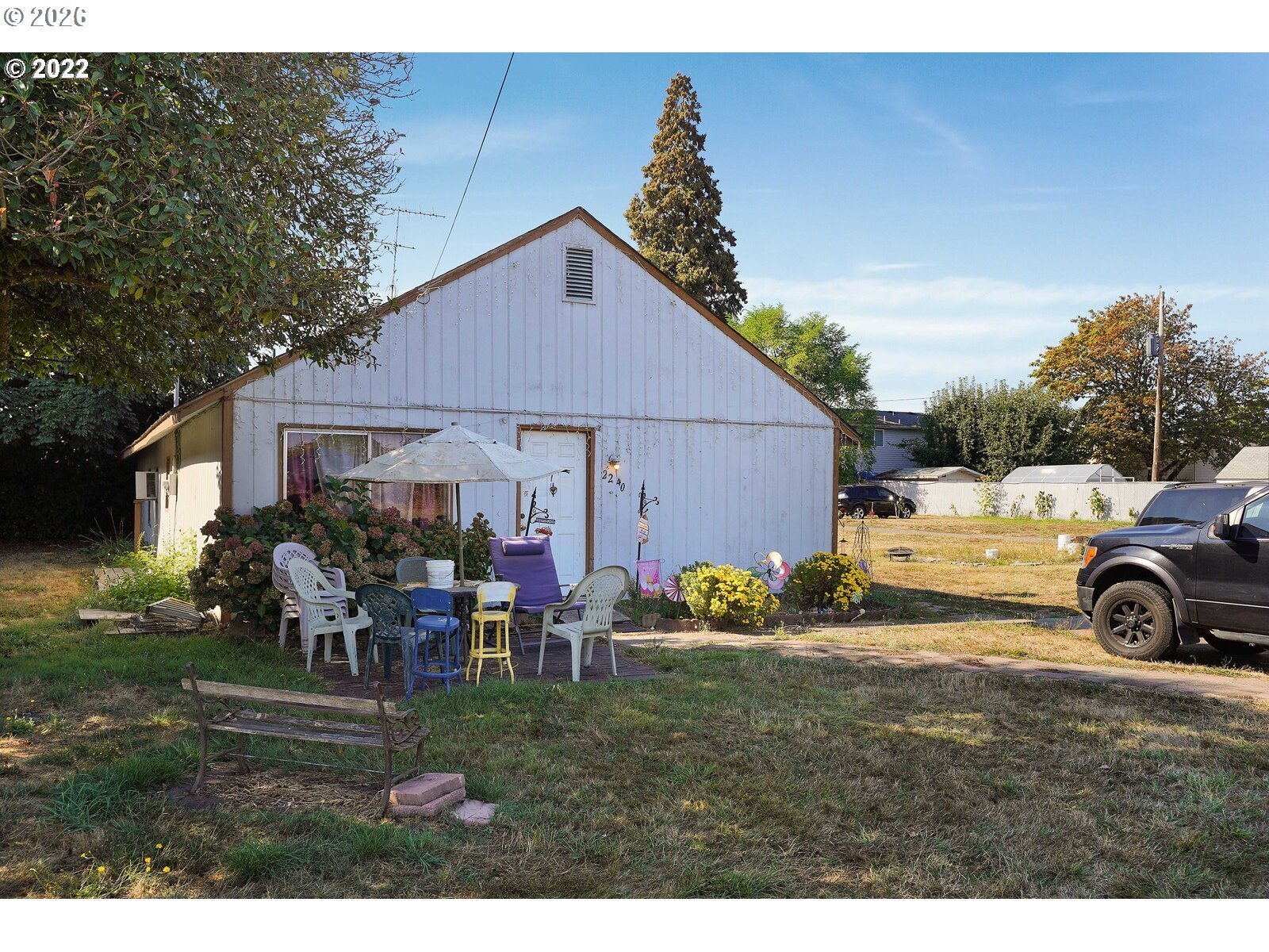 2240 Ferry St Property Photo 1