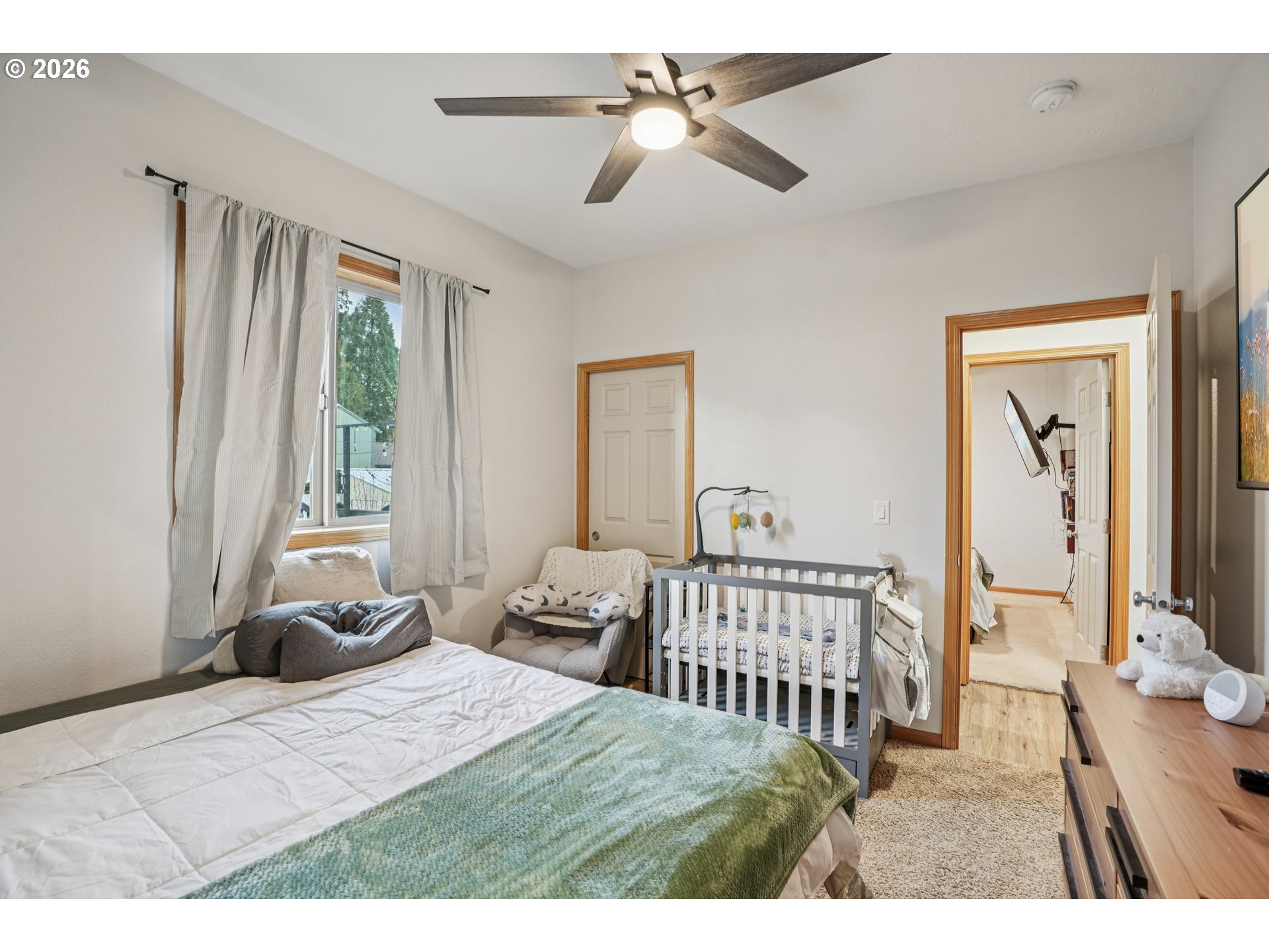 1590 Sw Hill St Property Photo 14