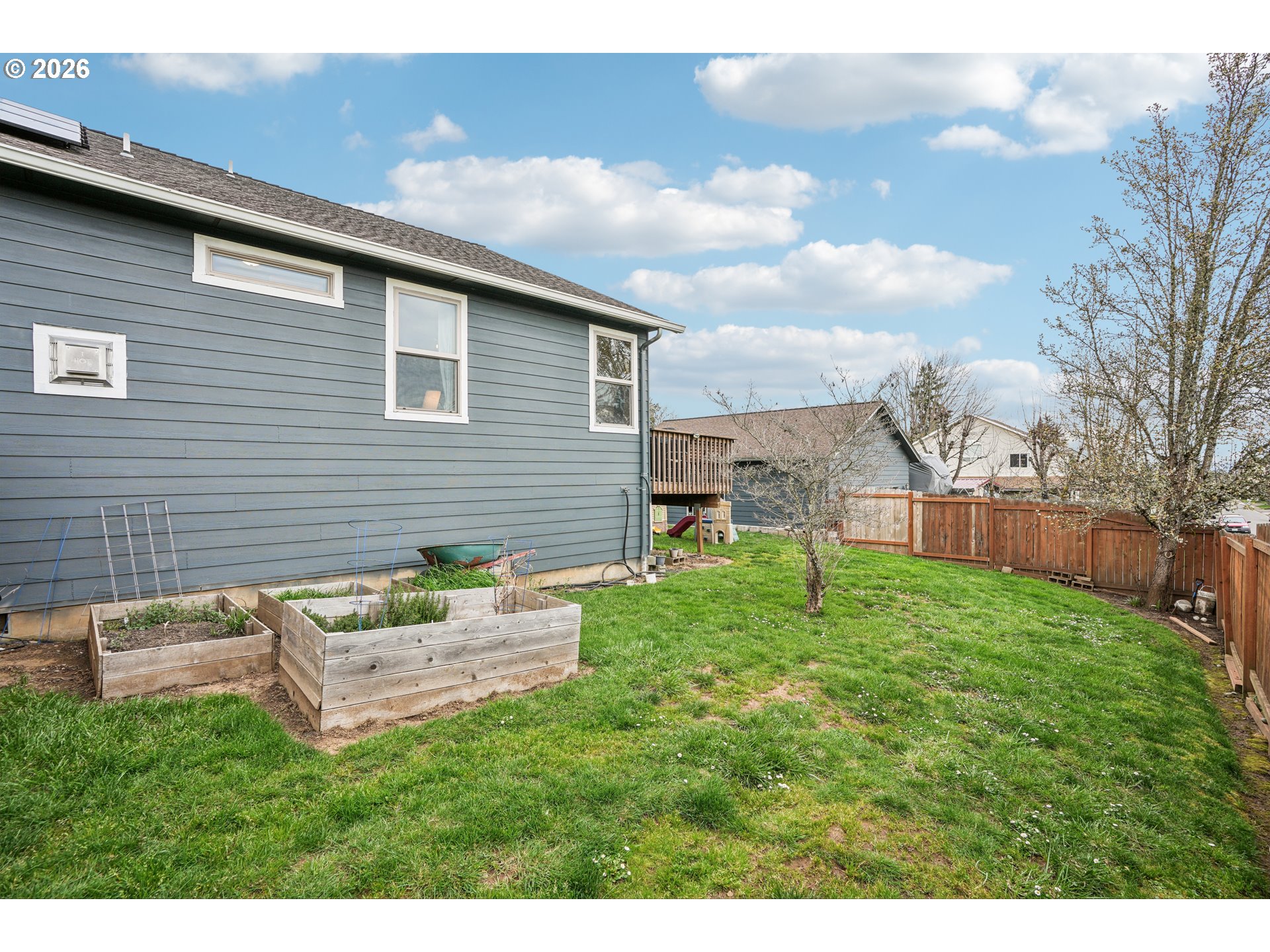 1590 Sw Hill St Property Photo 29