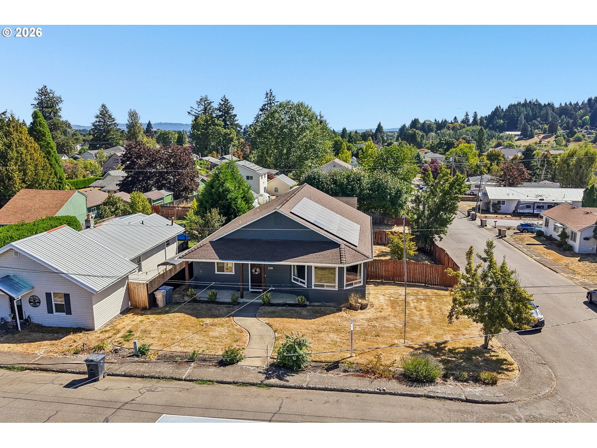 1590 Sw Hill St Property Photo 36
