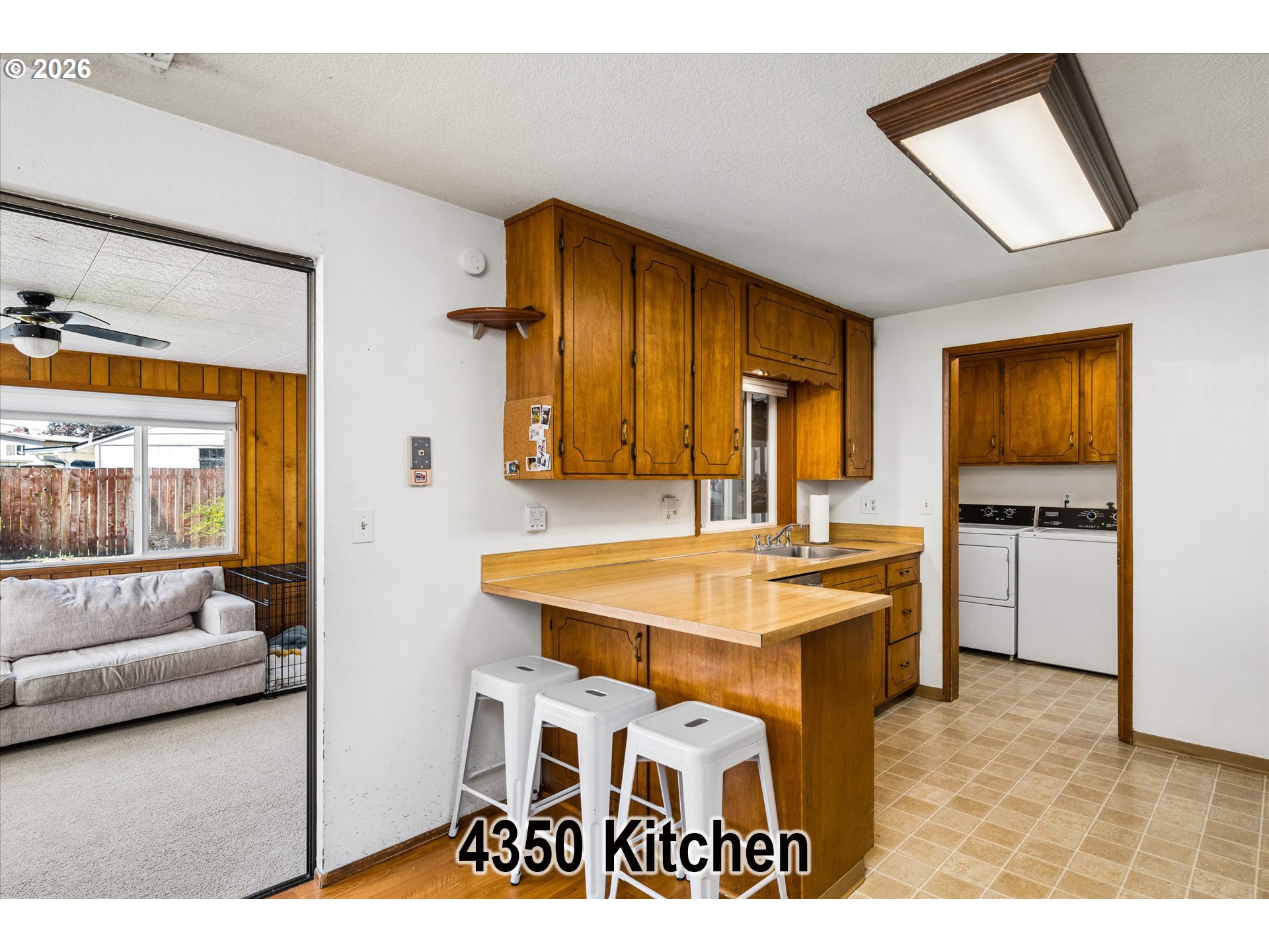 4360 Catalina St Property Photo 24