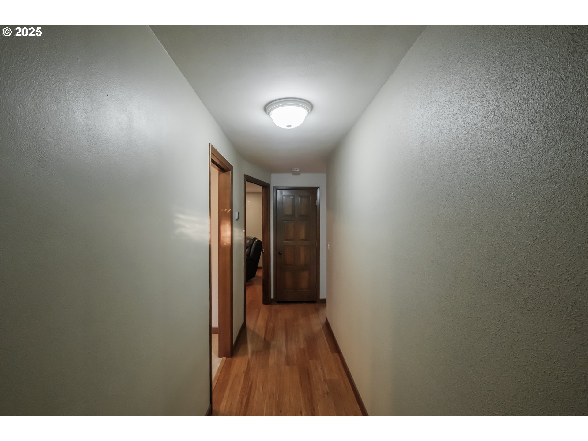 1141 Ne Springwood Dr Property Photo 5