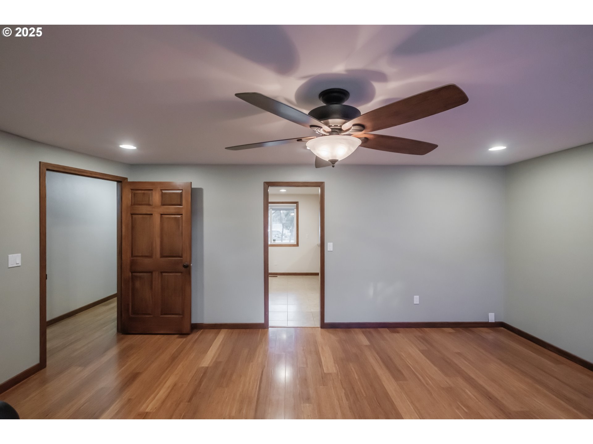 1141 Ne Springwood Dr Property Photo 16