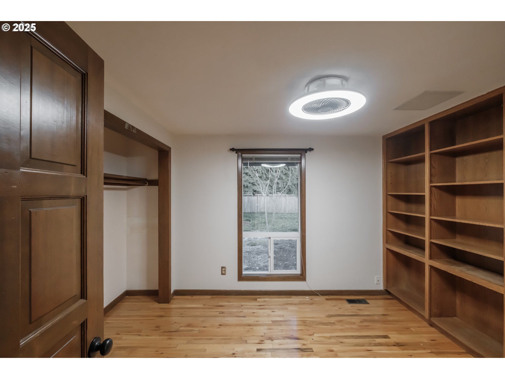 1141 Ne Springwood Dr Property Photo 17