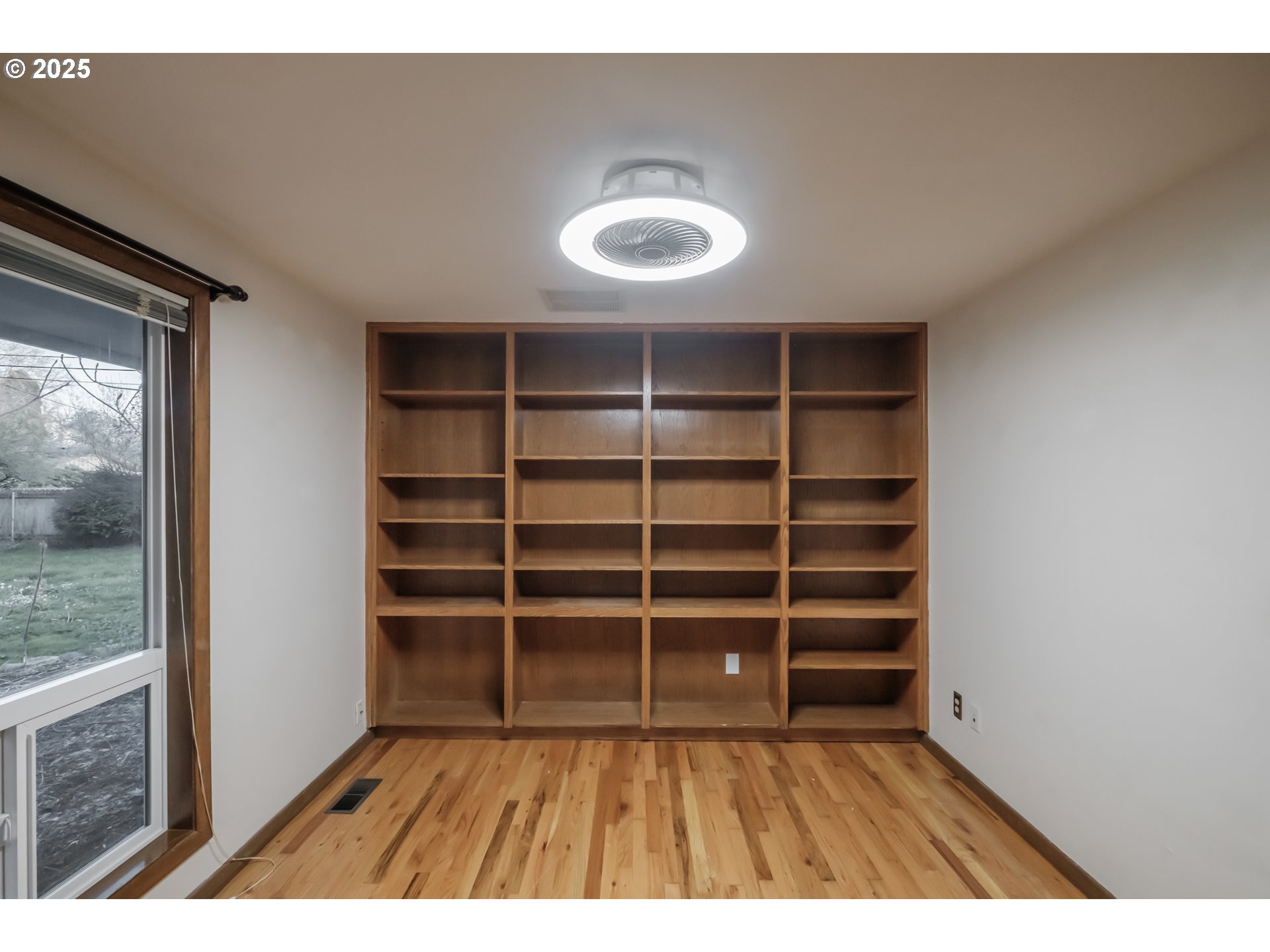 1141 Ne Springwood Dr Property Photo 18