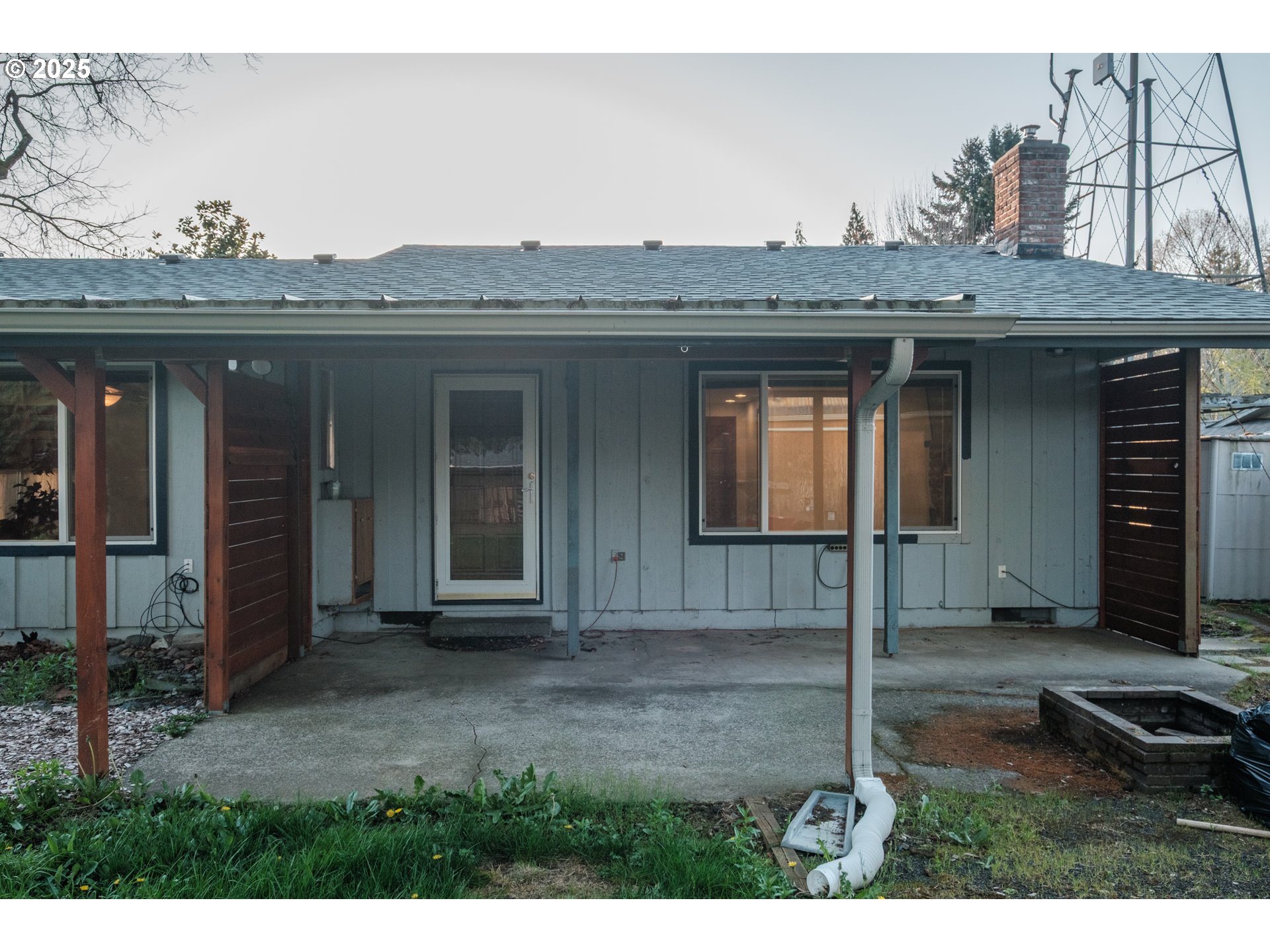 1141 Ne Springwood Dr Property Photo 35
