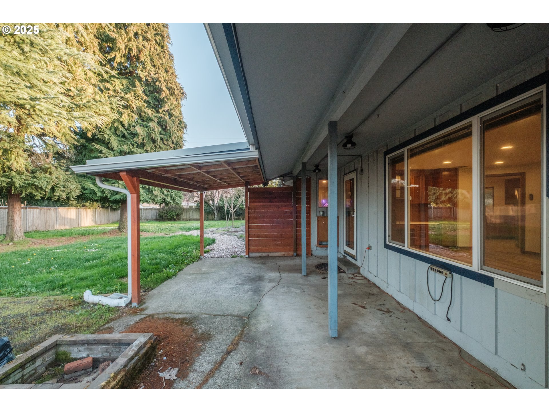 1141 Ne Springwood Dr Property Photo 36