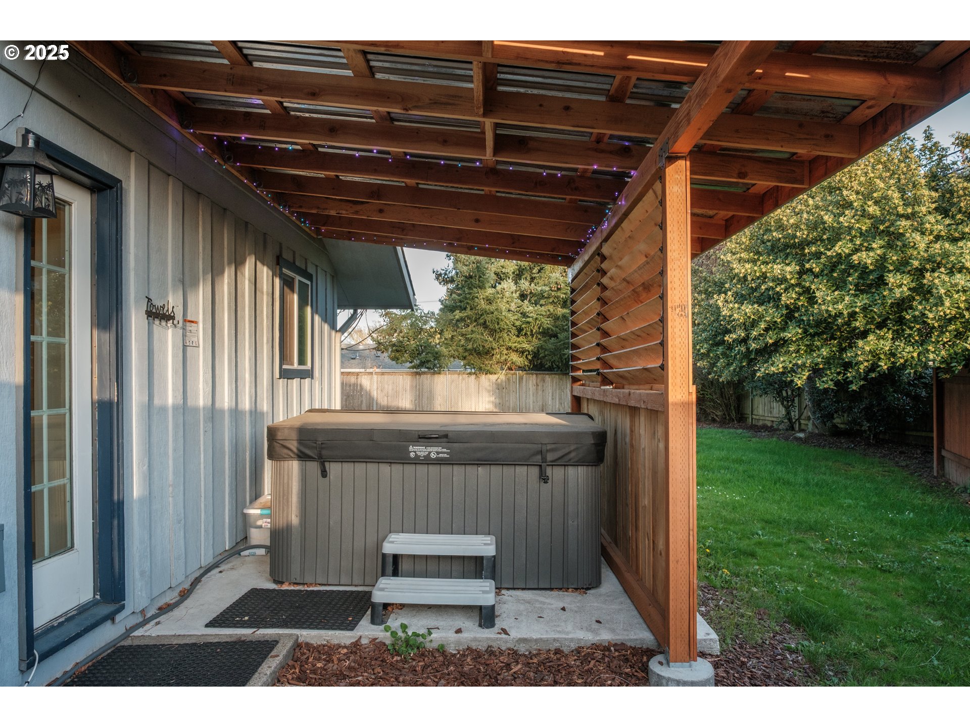 1141 Ne Springwood Dr Property Photo 40