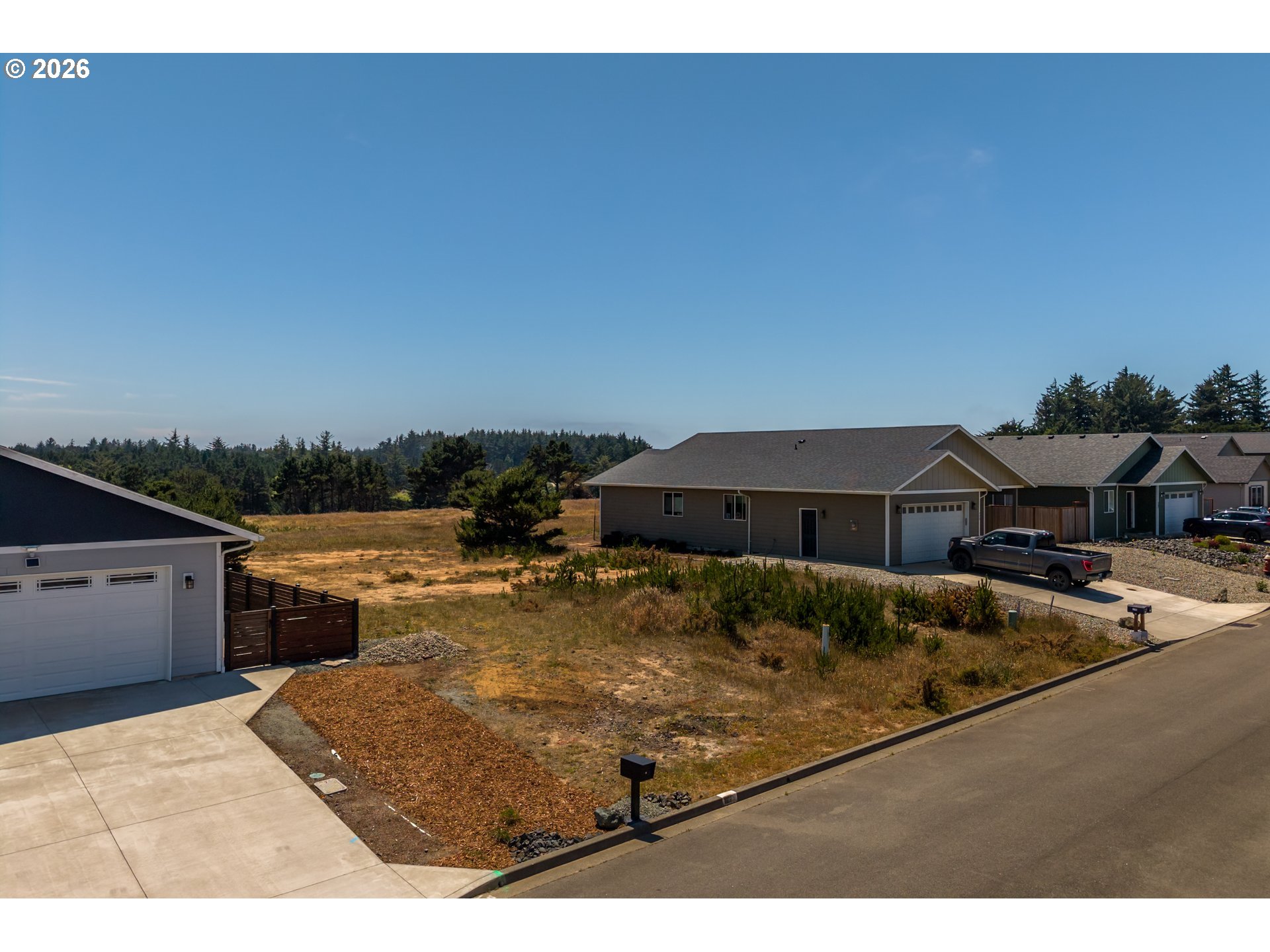 753 SEACREST DR Property Photo 1
