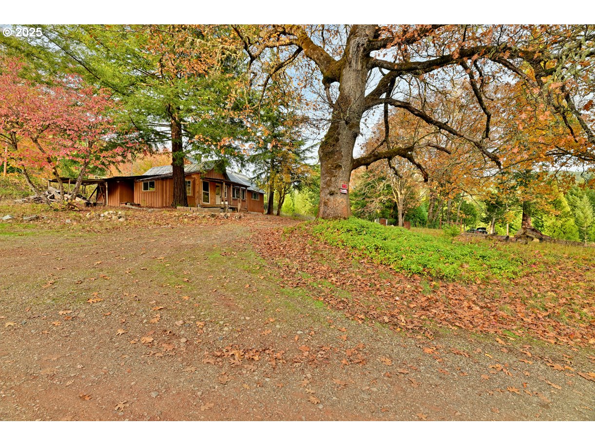1480 Bridge Ln Property Photo 15