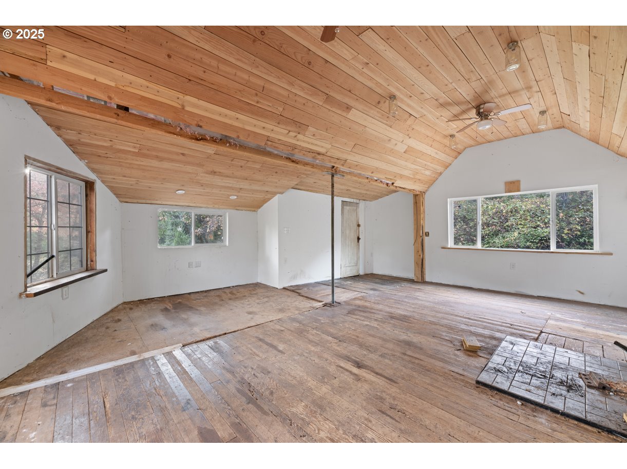 1480 Bridge Ln Property Photo 24