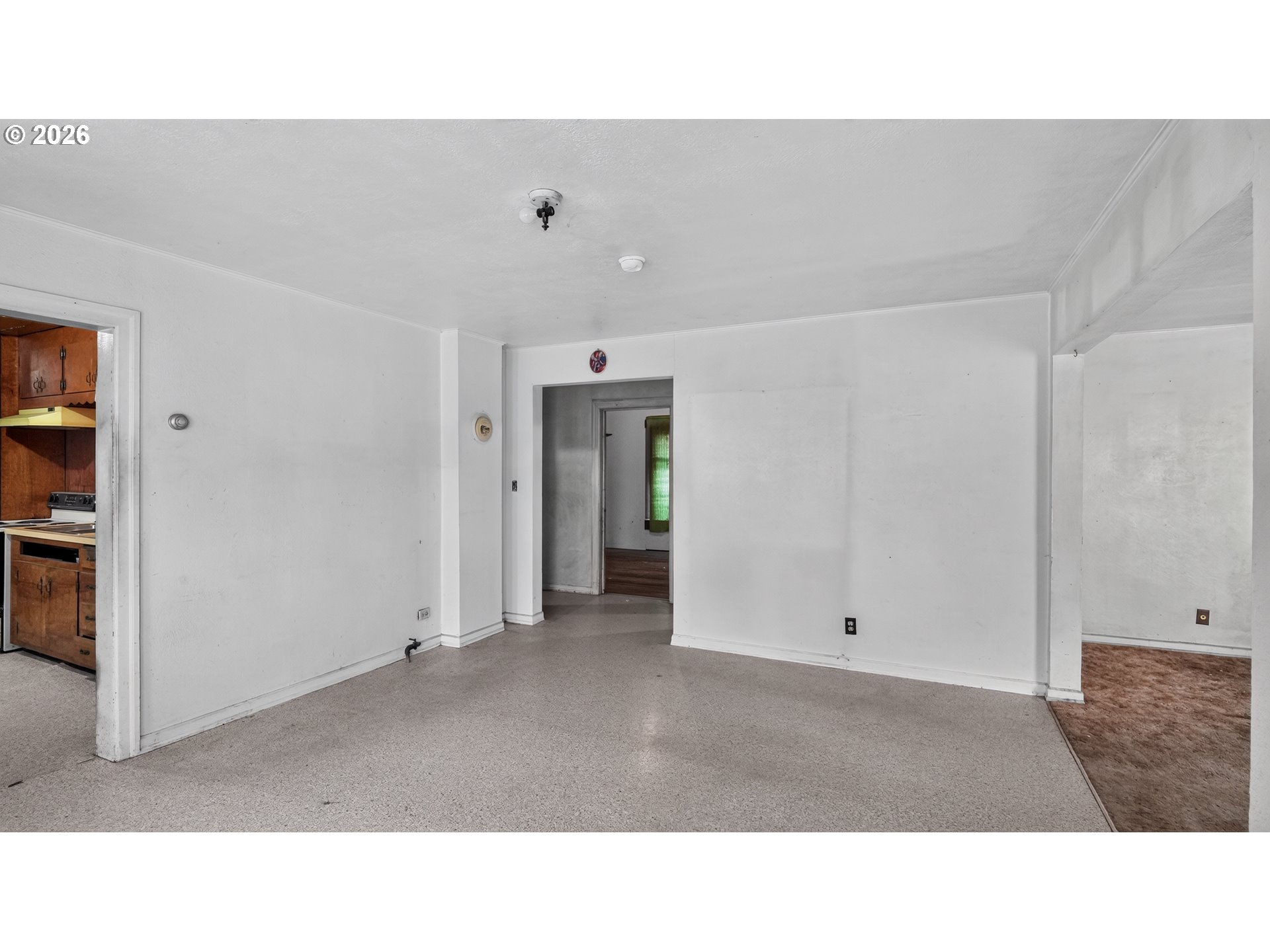 42 E St Property Photo 2