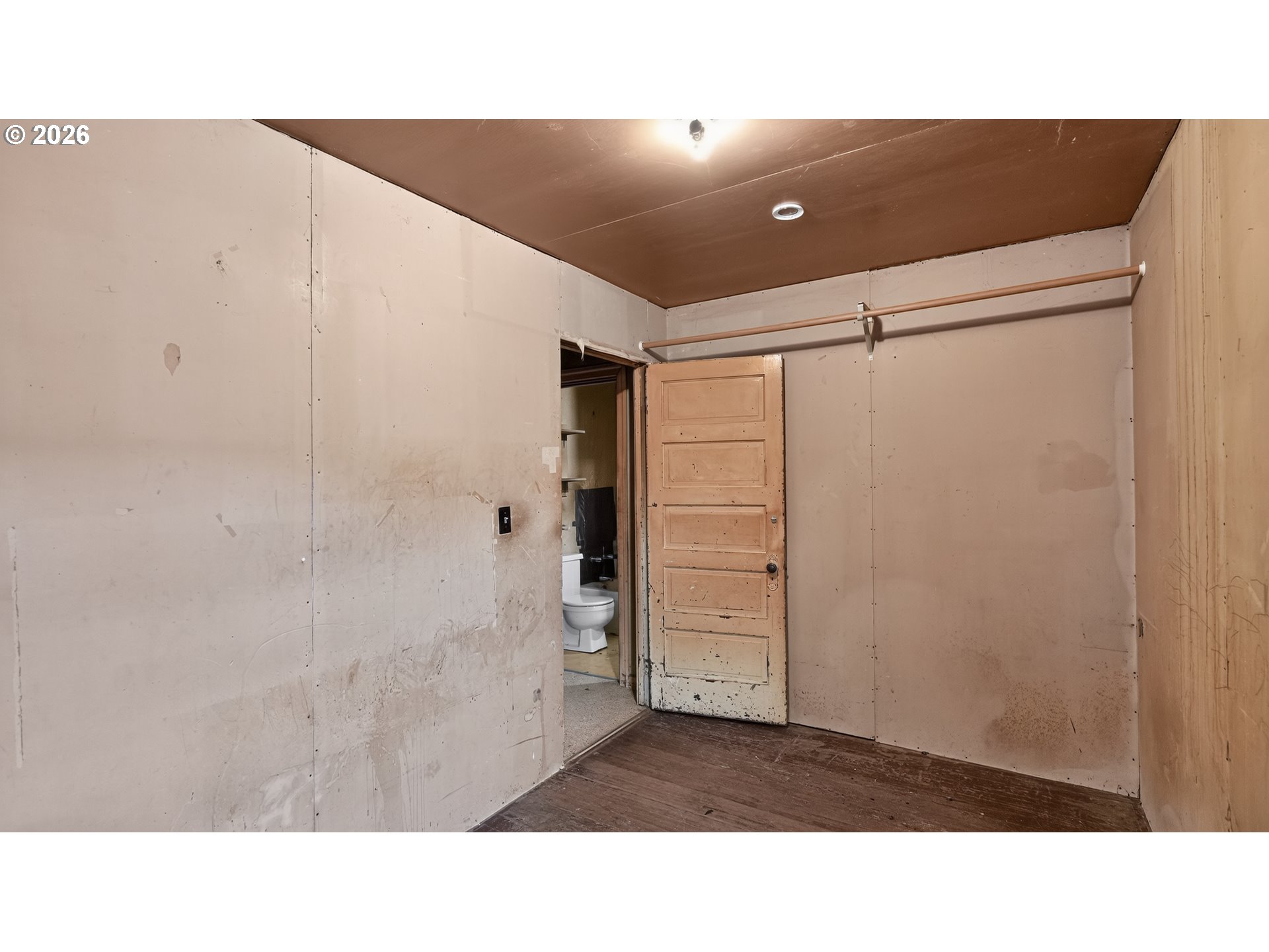 42 E St Property Photo 7