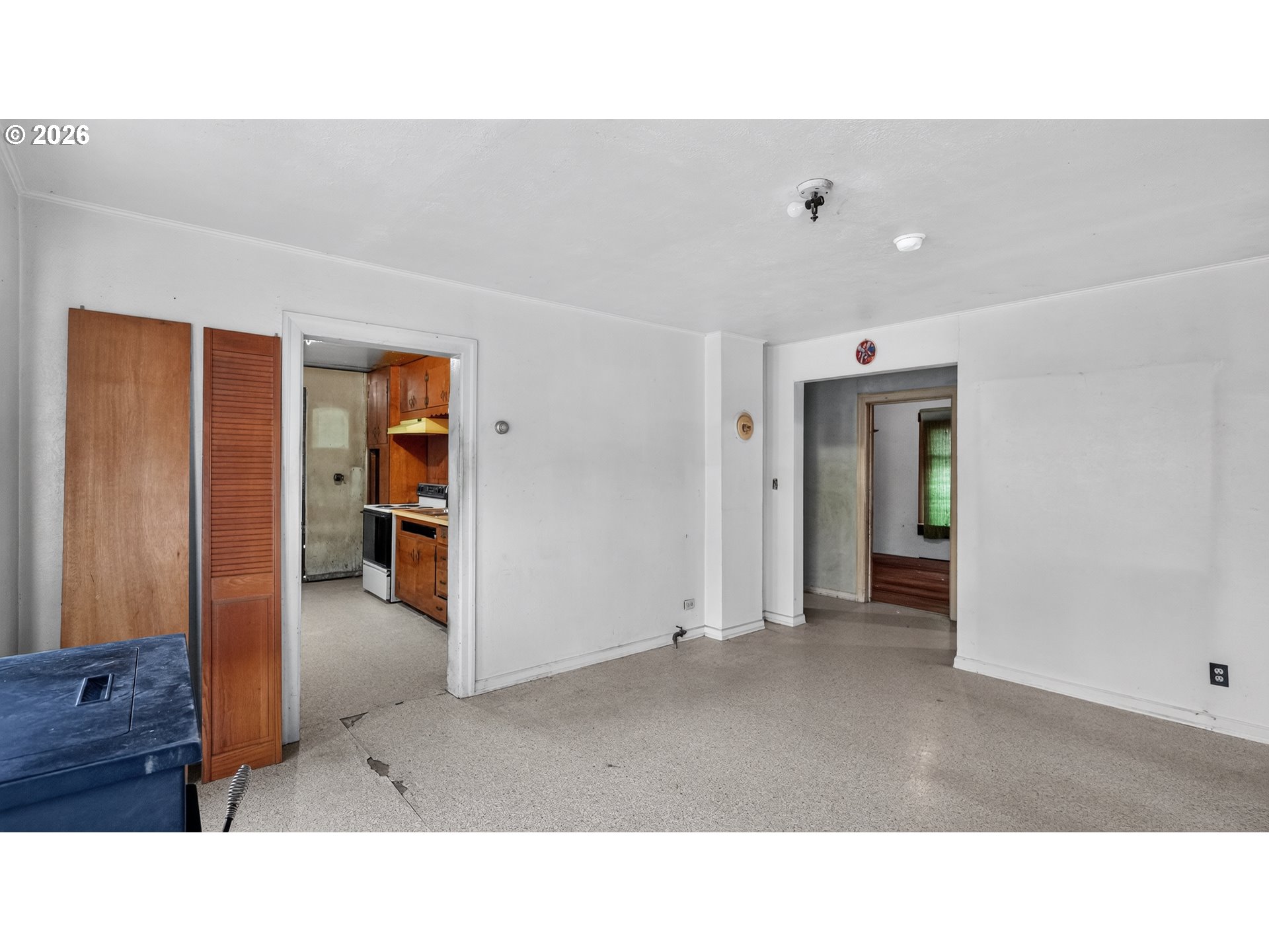42 E St Property Photo 10