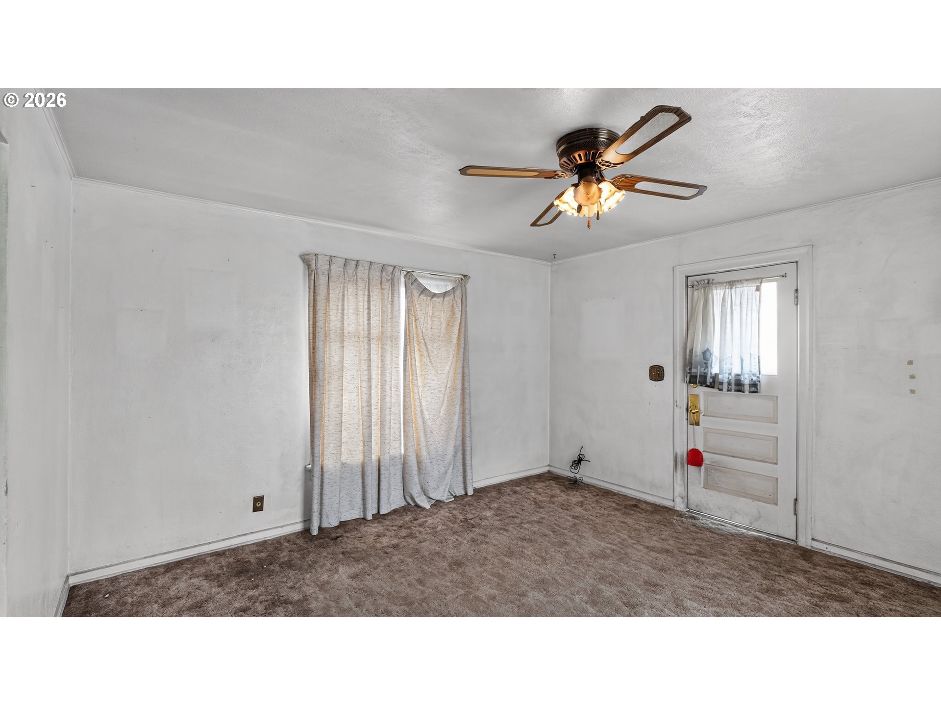42 E St Property Photo 12